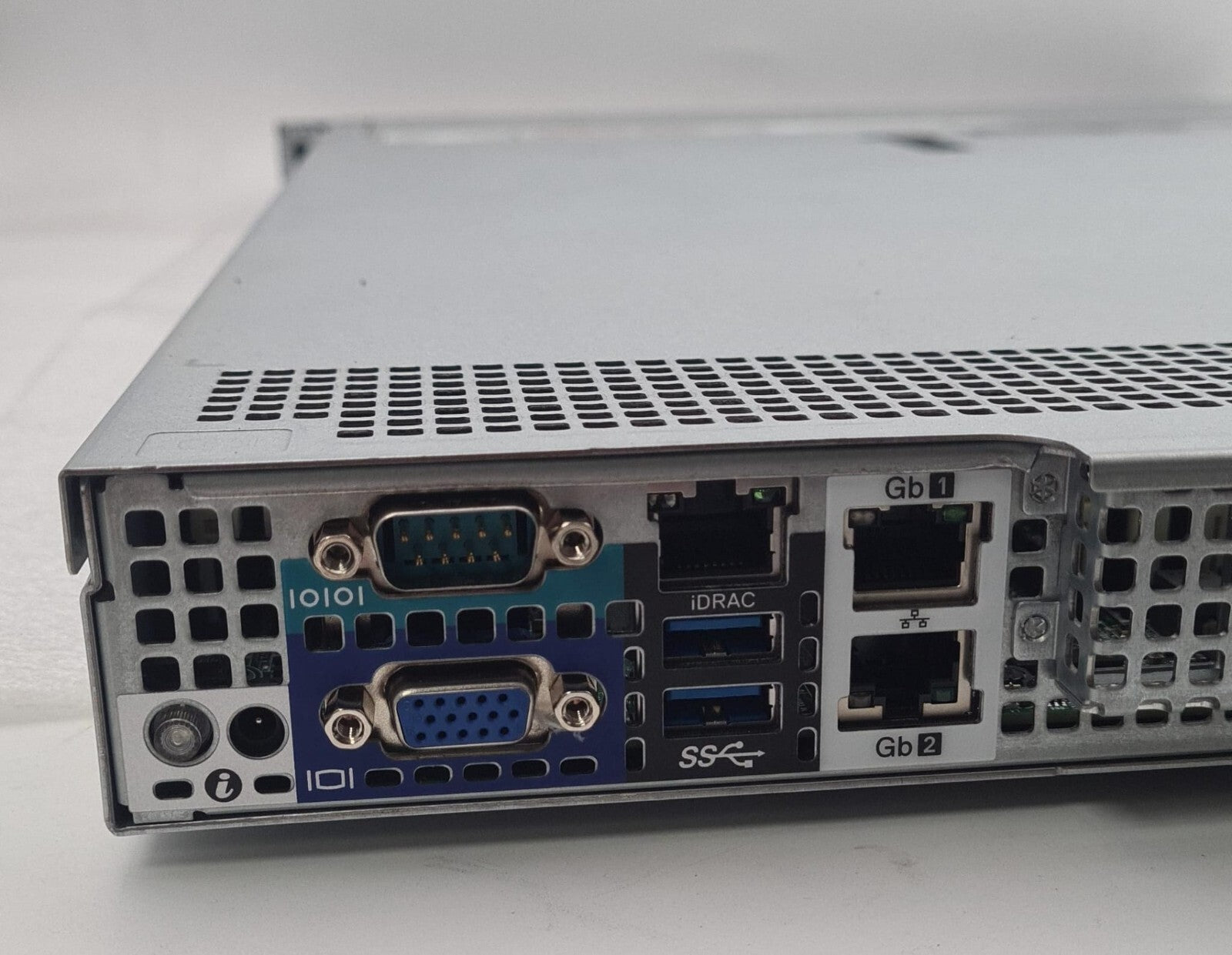 PowerEdge R440 VGA and Ethernet ports