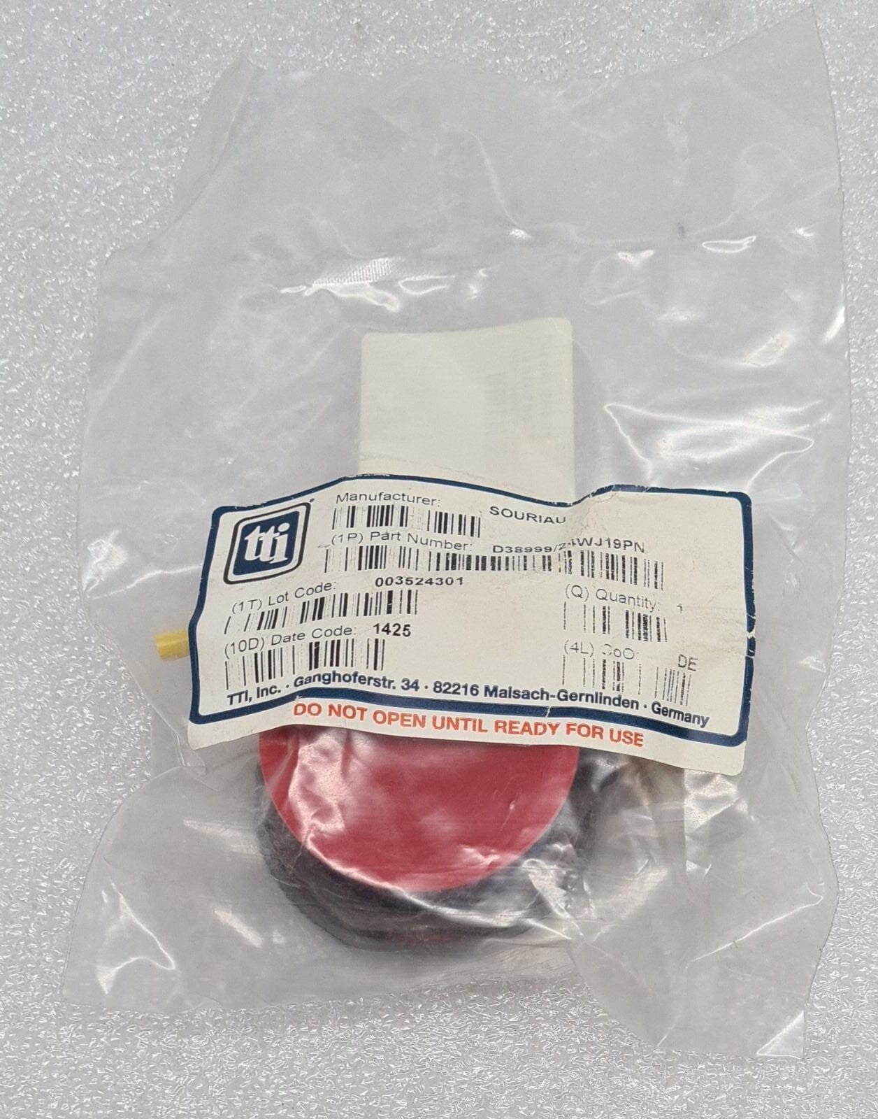 [LOT OF 6] NEW SEALED - SOURIAU TTI D38999/24WJ19PN Circular MIL Spec Connector