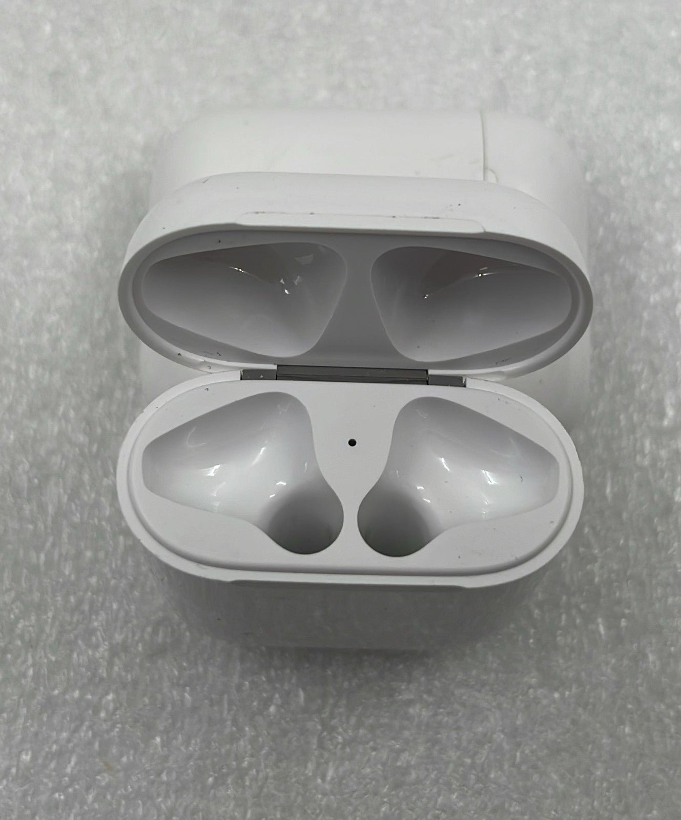 [LOT 22] OEM Apple AirPods Charging Case Replacement A1602 -Case Only **FOR PART