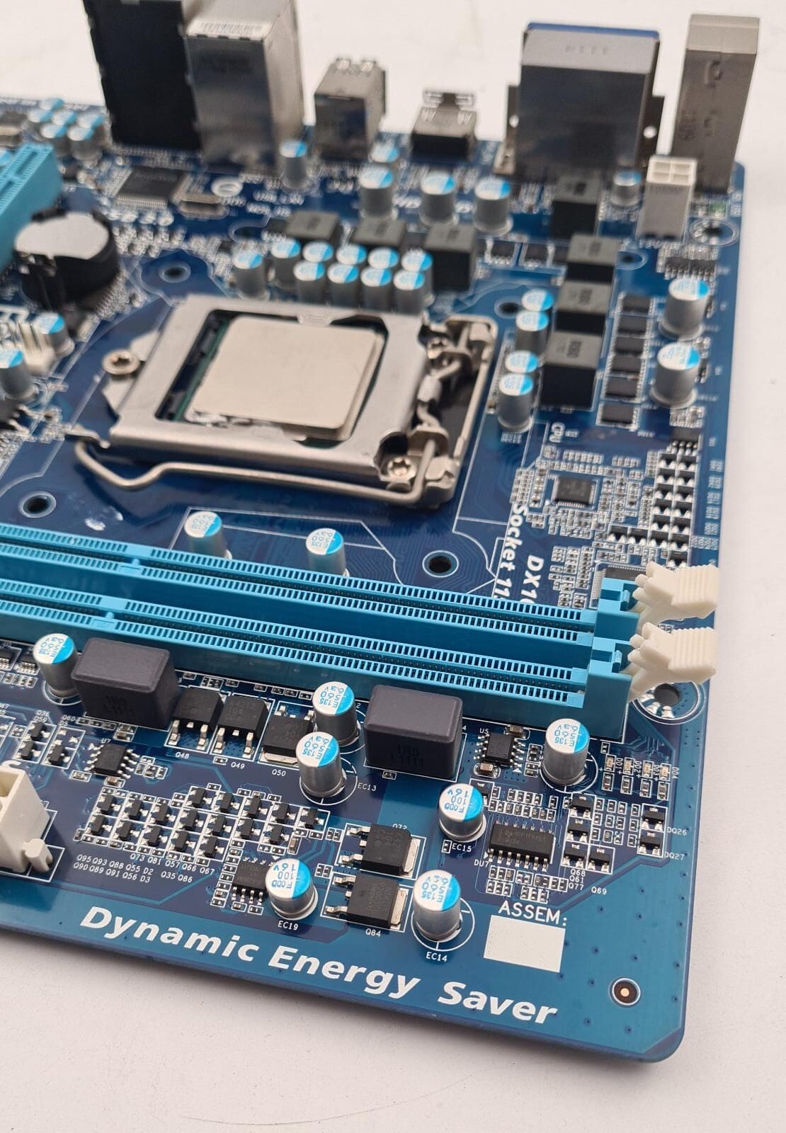 GIGABYTE GA-HA65M-D2H-B3 LGA 1155 DDR3 SATA 3 USB3.0 Motherboard W/ i3-2100