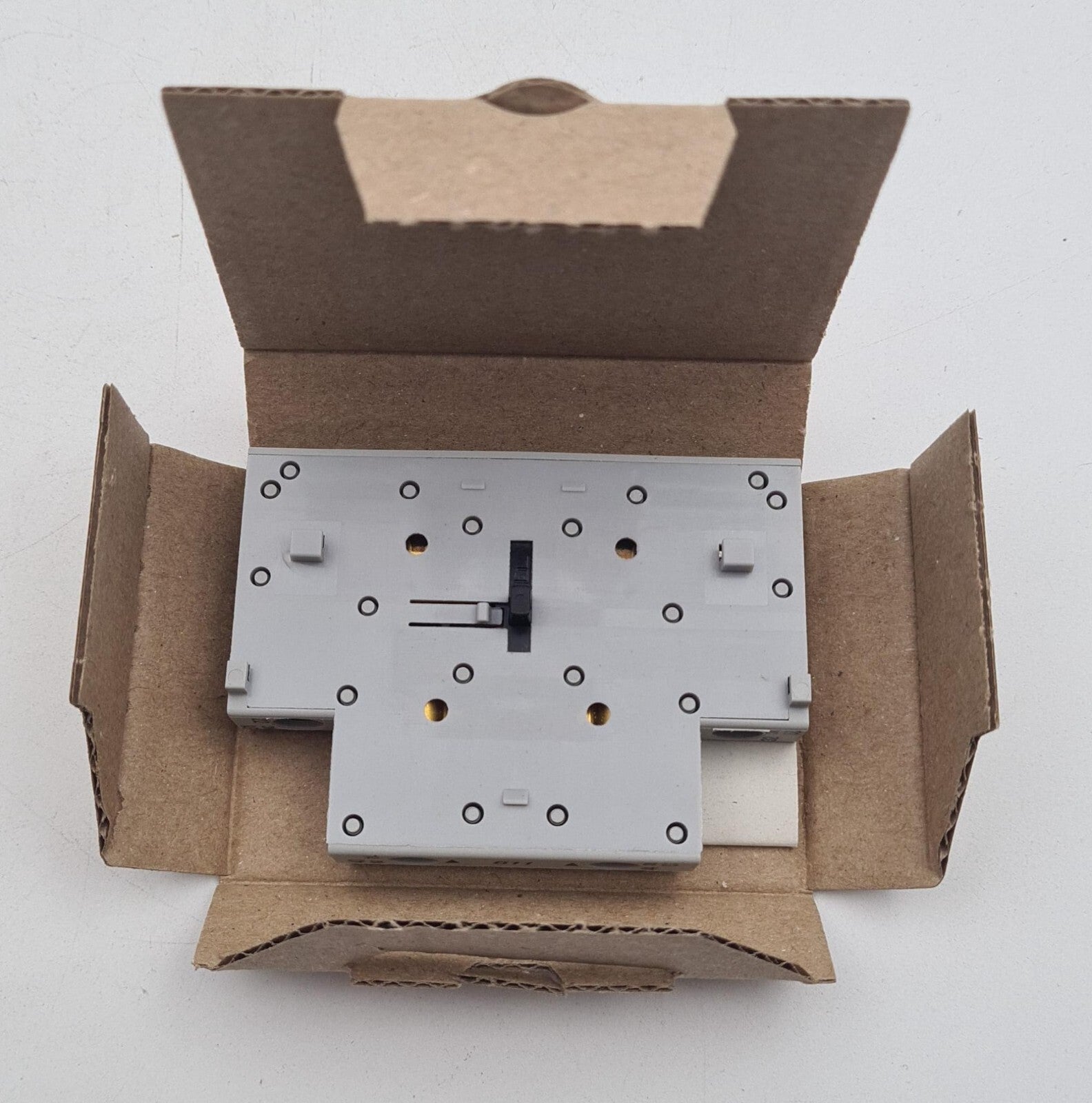 NEW - AB Allen-Bradley Bulletin 100 100-S B11 100-SB11 Auxiliary Contacts Block