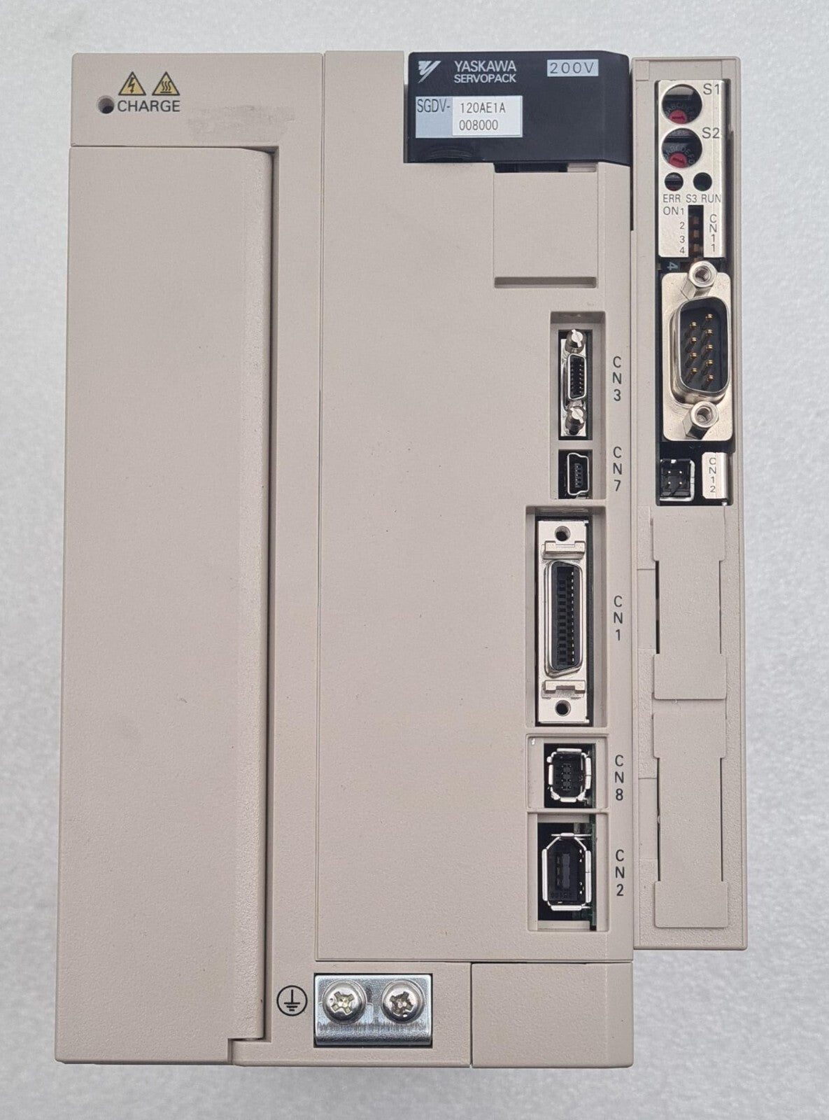Yaskawa Servopack SGDV-120AE1A008000 200V AC servo drive with front control panel and industrial connectors