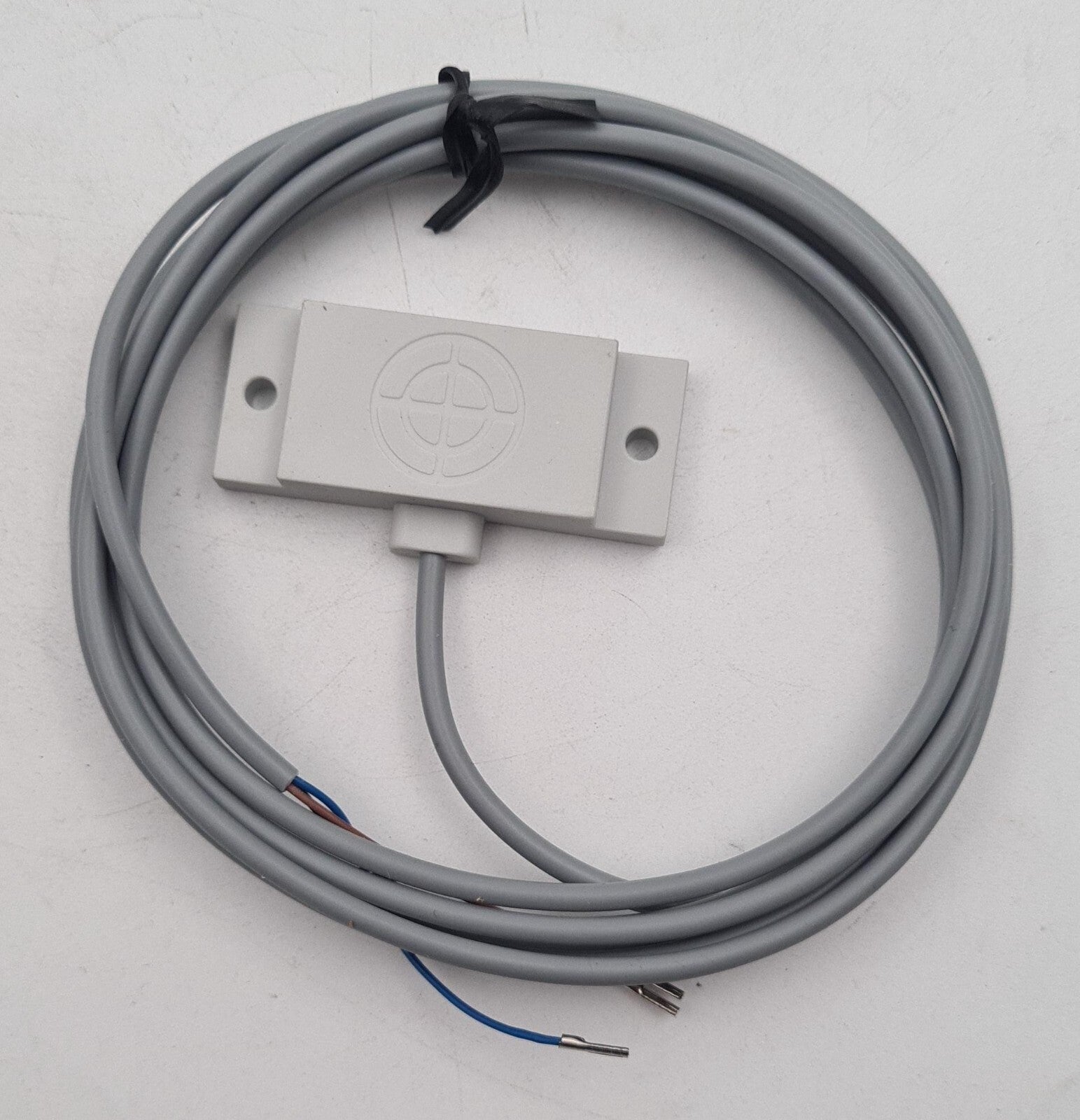 LANBAO CE34SN10DPC Capacitive Proximity Sensor Switch 10-30VDC 200mA 10mm