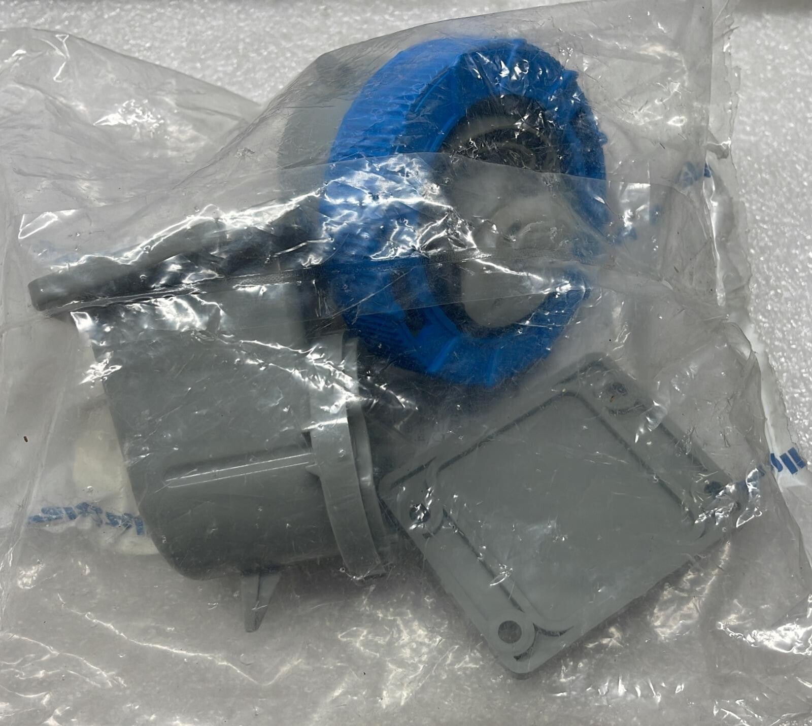 [LOT 5] NEW - Palazzoli Plug Connector 2* 477302 & 2*477305 & 1* 476306
