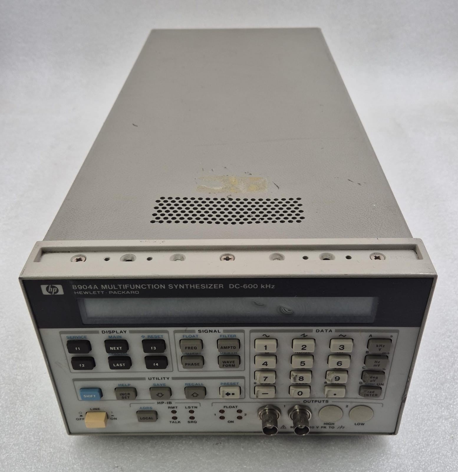 HP 8904A MULTIFUNCTION SYNTHESIZER DC-600 kHz **AS-IS**