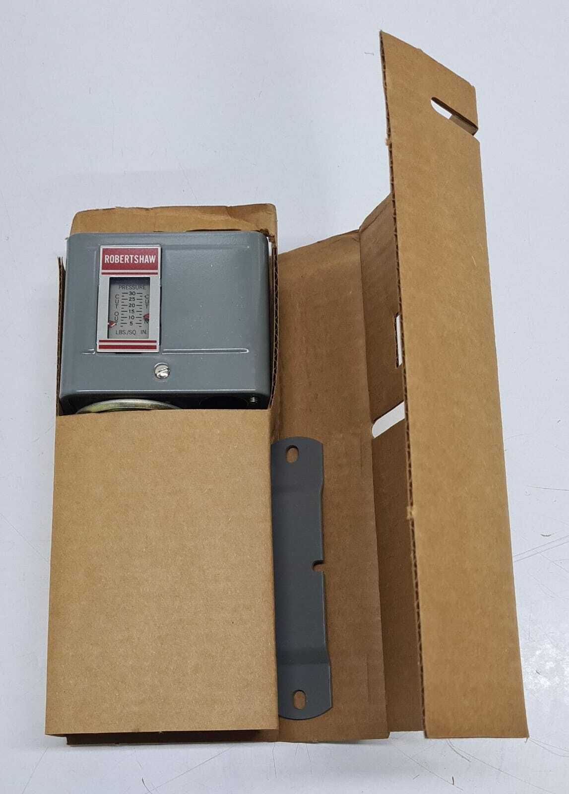 NEW- ROBERTSHAW 84588-A1 P67AA-5 Open Low Pressure Control 3/30 PSIG