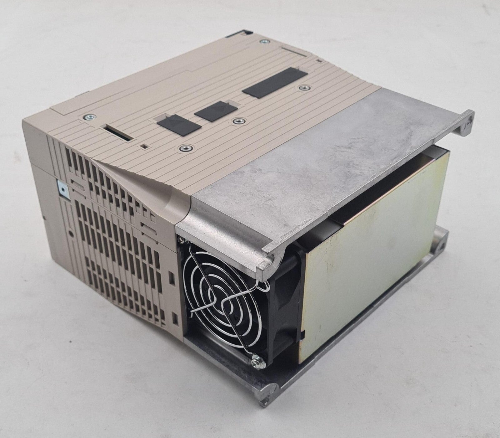 NEW - YASKAWA SERVOPACK SGDV-120AE5A008000 Servo Drive 1.5kW 200V