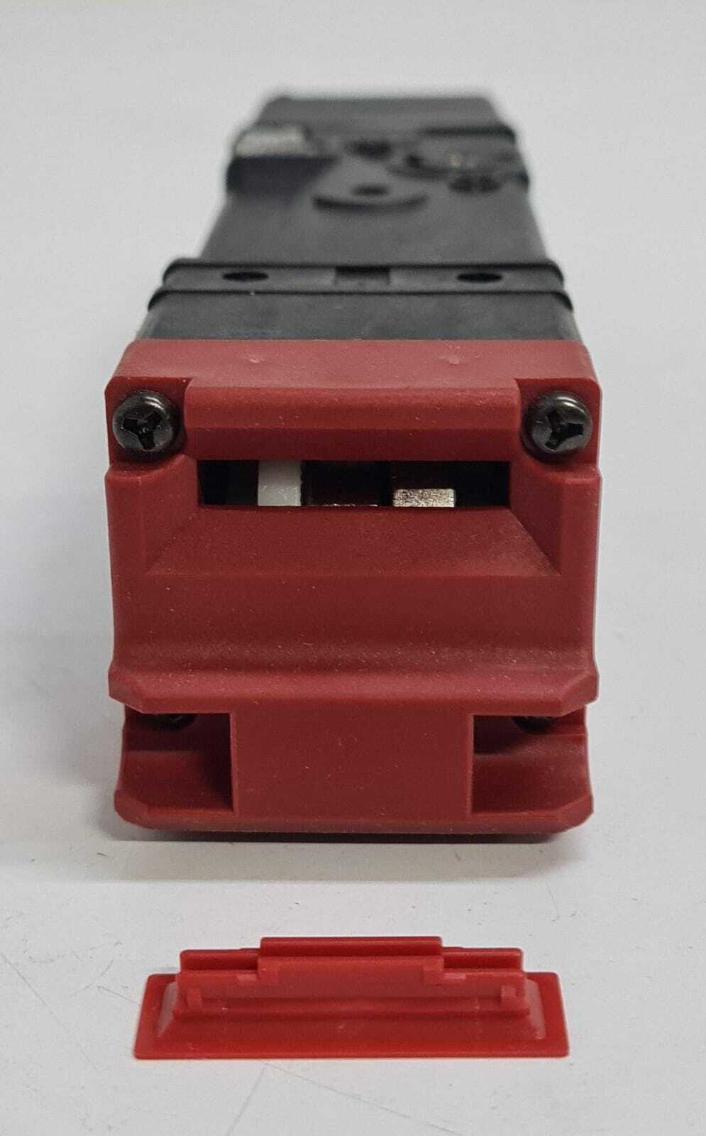 OMRON D4SL-N4NFG-D GUARD LOCK SAFETY DOOR SWITCH