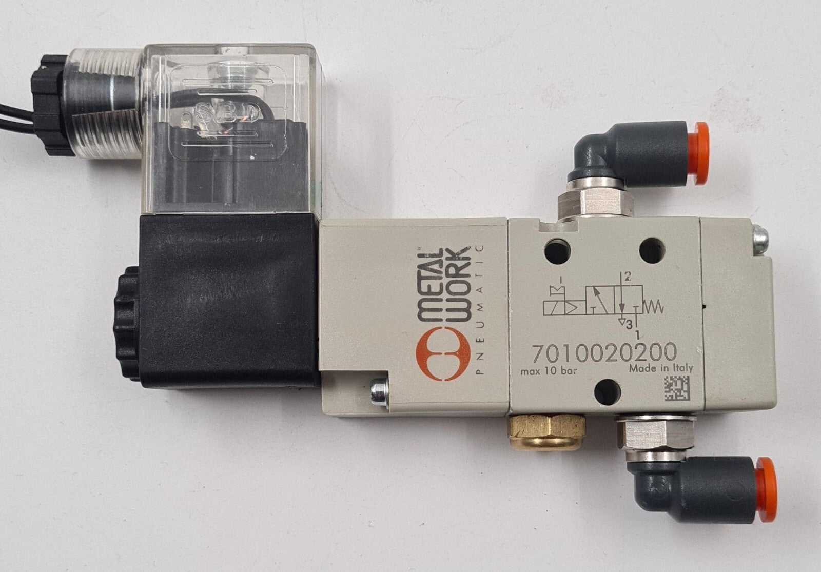 METAL WORK Pneumatic 7010020200 Solenoid Valve & Coil W32 & W0215000101