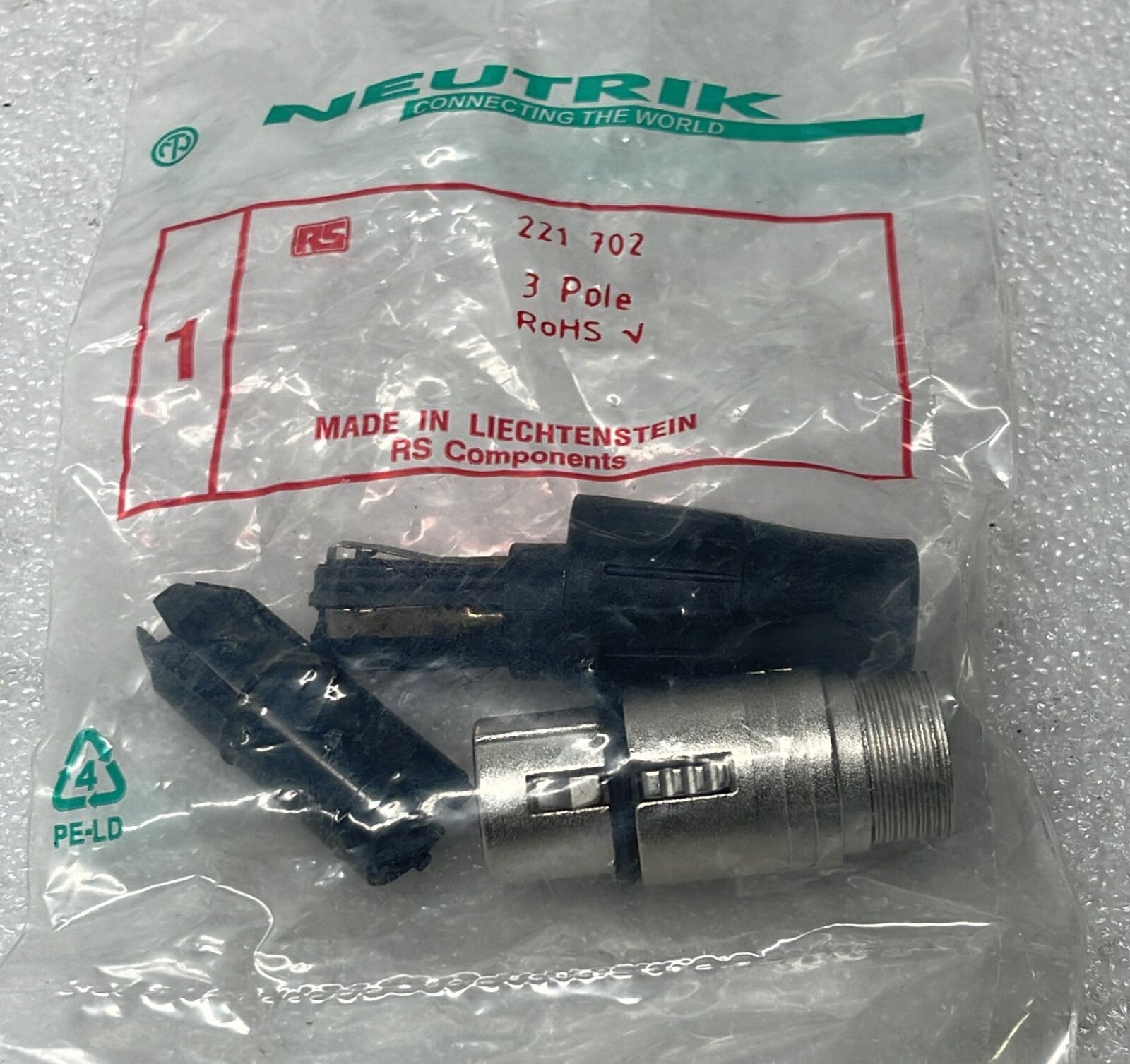 [LOT OF 36] NEUTRIK 221 702 3 POLE XLR SOCKET NC3FXY