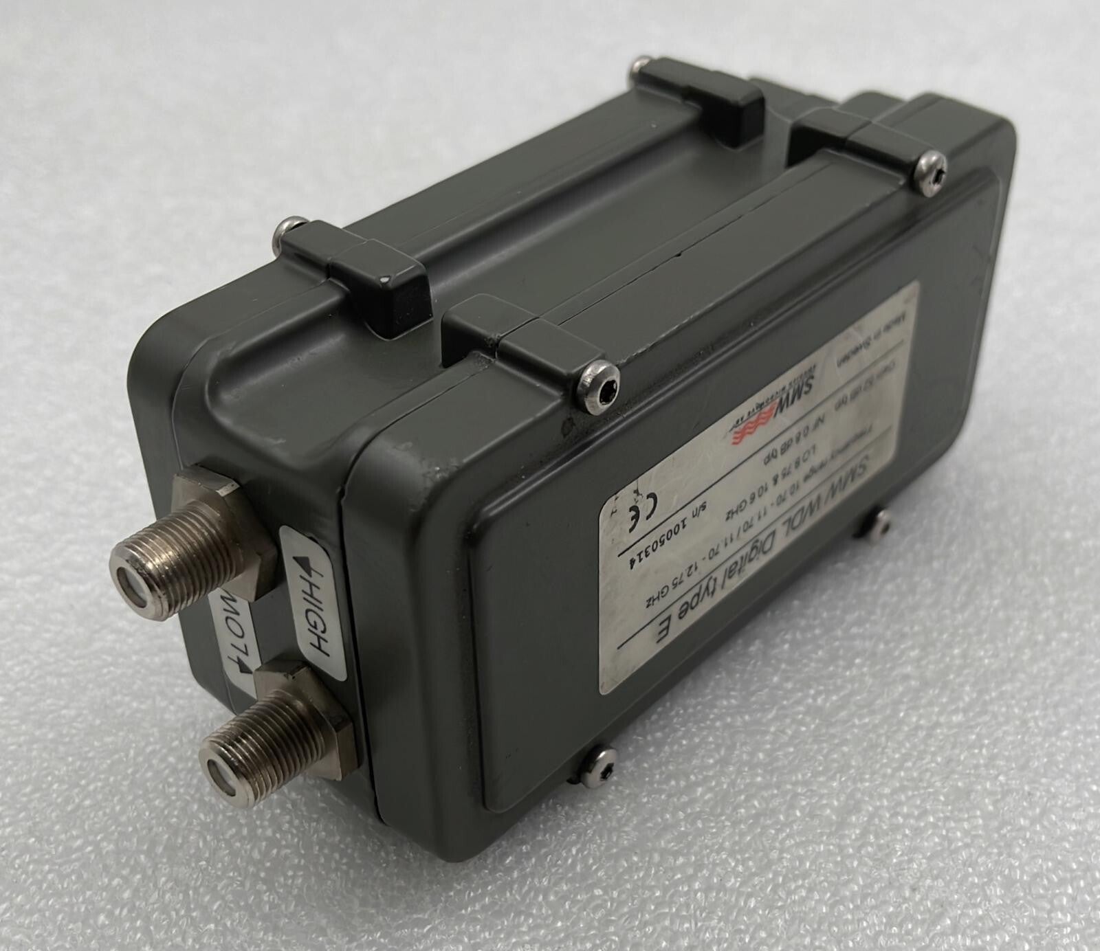 SMW Microwave SMW WDL Digital Gain 52 dB typ NF 0.8 dB typ