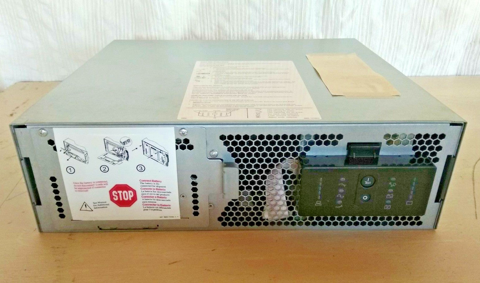 APC Smart-UPS 1400XL Power Supply 1400VA 1050W 230V UPS with batteries