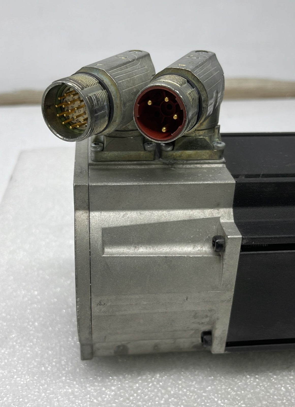 Nidec Servo Motor 095E3C600BBCAA100190-SNPP W/ EVL-090B-10-S6-19EB19