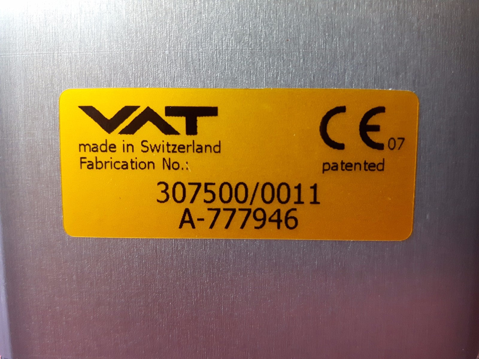 Vat 307500 0011 HV Angle Valve Insert Air Operated.