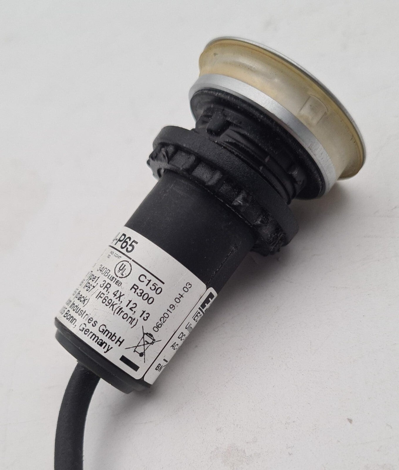 Eaton C30C-FDL-B-K10-24-P65 IEC 60947-5-1 Pushbutton Illuminated BLUE 24V