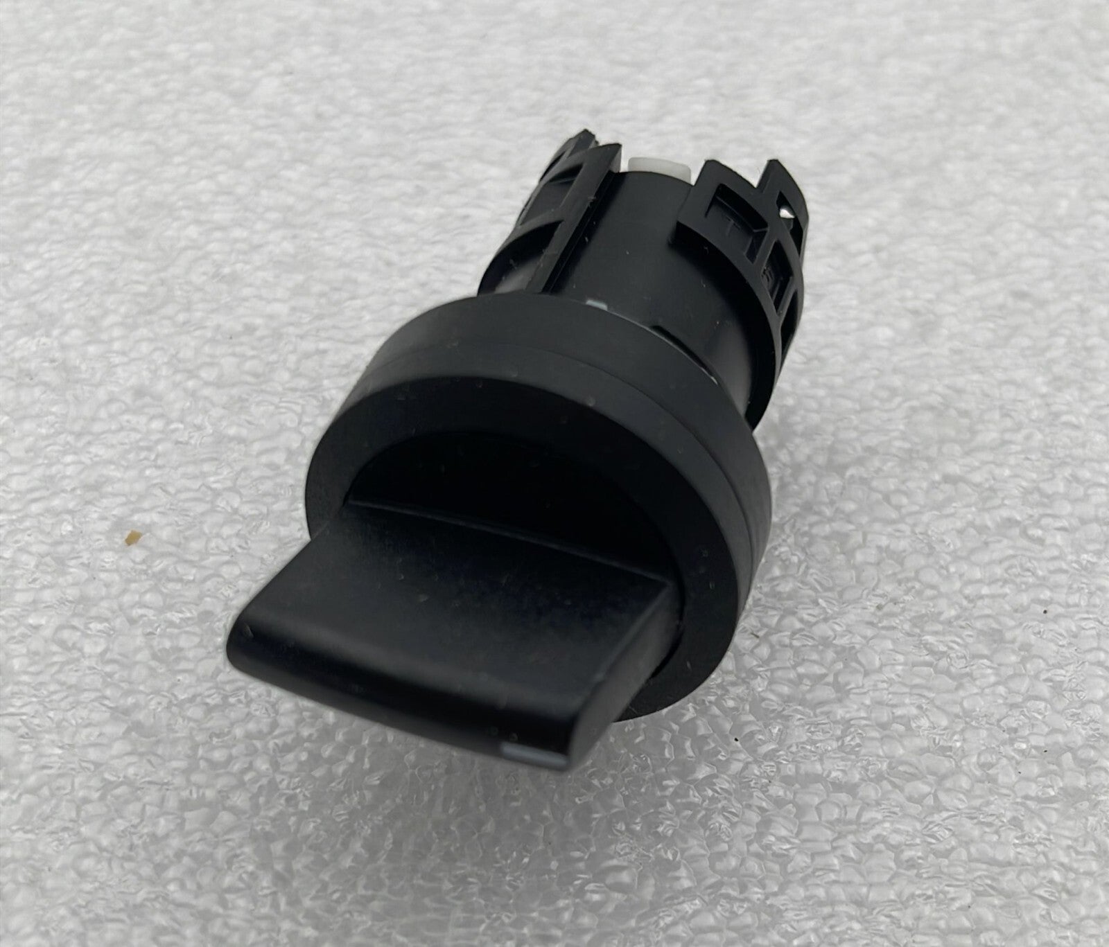 [LOT OF 4] Siemens 3SB3 208-2DA11 Knebel 3 Position Maintained Selector Switch