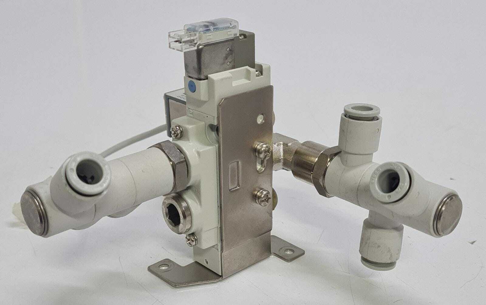 SMC IS10-01-6L PNEUMATIC PRESSURE SWITCH W/ SY7120-5MOZ-02F SOLENOID VALVE