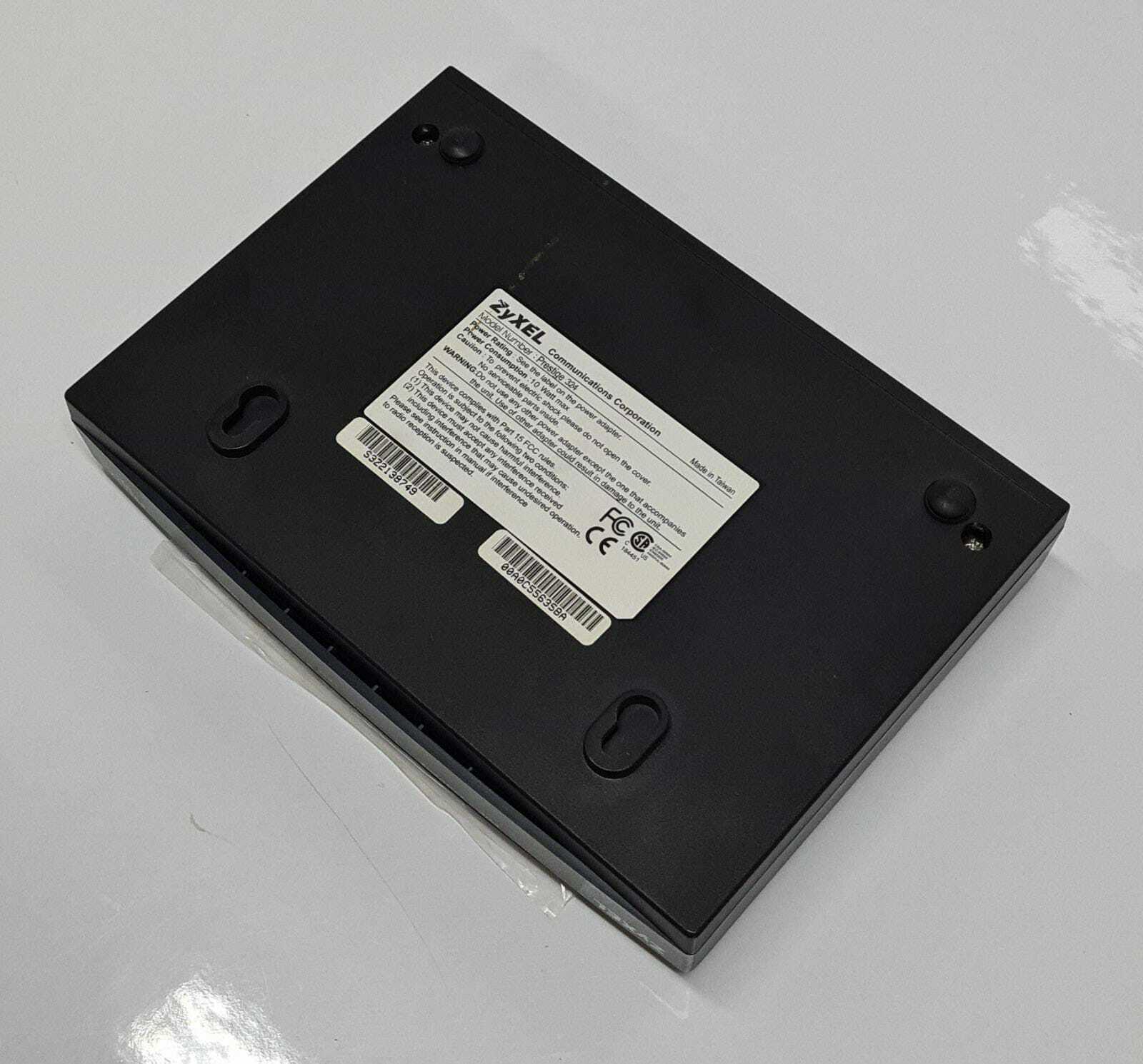 ZyXEL Prestige 324 4 Port 10 100 Wired Router Sn S3z2138749