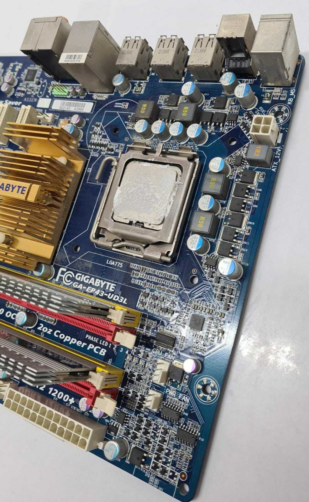 Gigabyte GA-EP43-UD3L Motherboard CPU Intel E7400 SL89Y LGA775 2* RAM CM2X2048