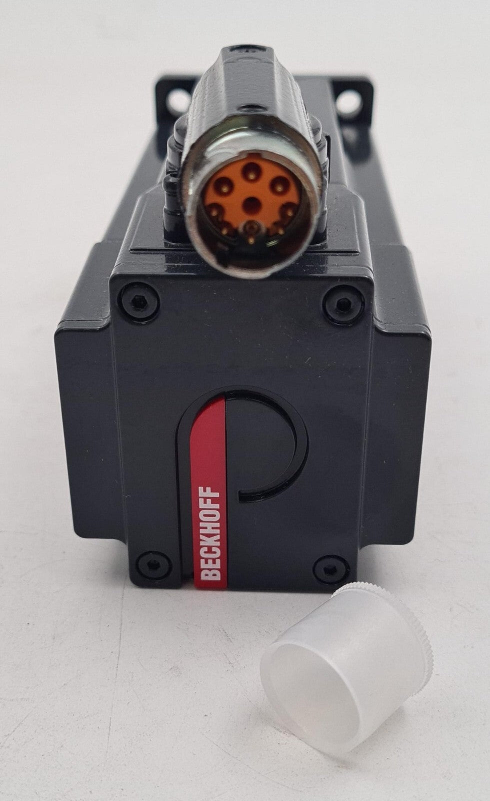 **NEW** BECKHOFF AM8121-0F21-0000 Servo Motor 3000rpm 0.16kW 24VDC