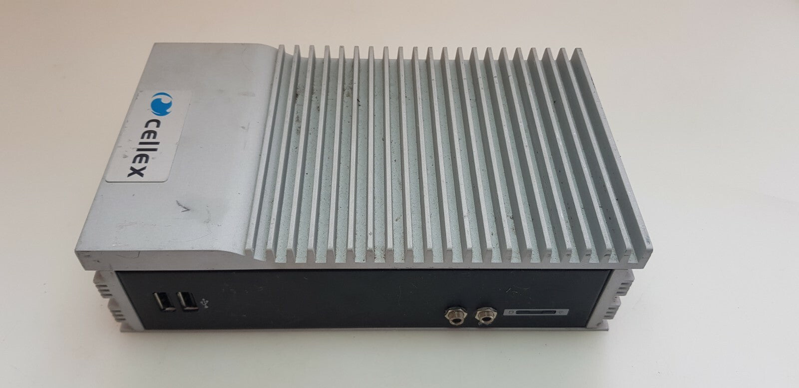 Axiomtek Ebox620 831 FL1 Fanless Compact Type Embedded Computer Intel Atom N270