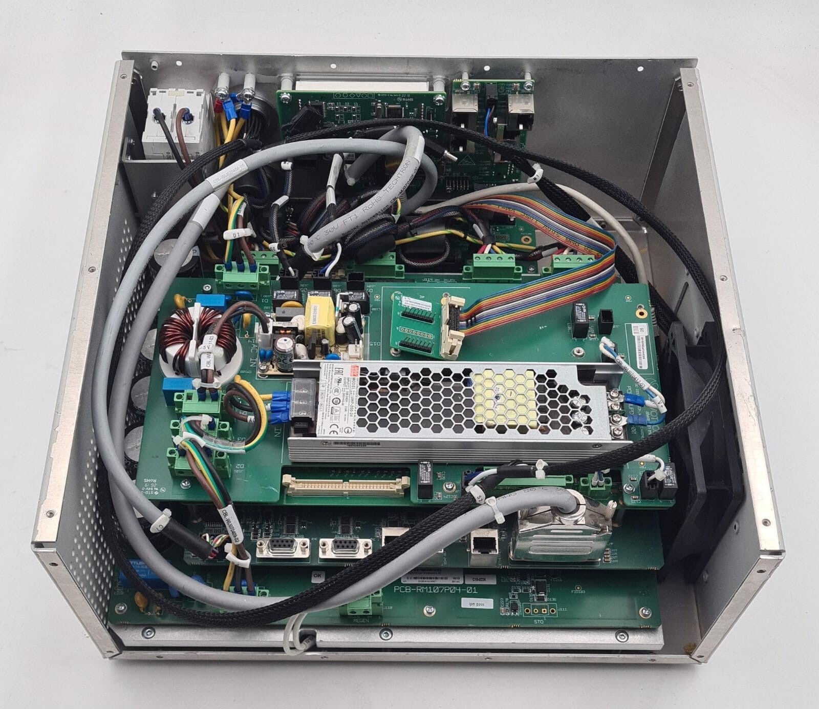 KUKA KR6 ROBOT CONTROLLER PRDrWU007TEC0400z-01 / SERVOTRONIX POWER **AS-IS**