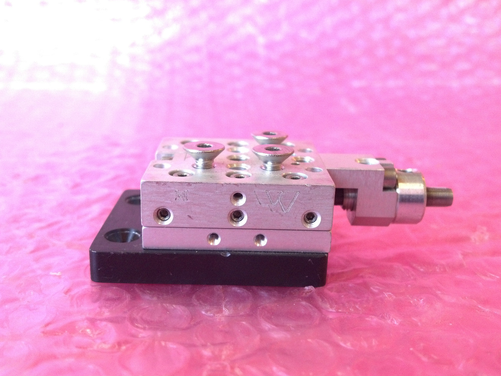 Travel Translation Stage With Mounting Holes