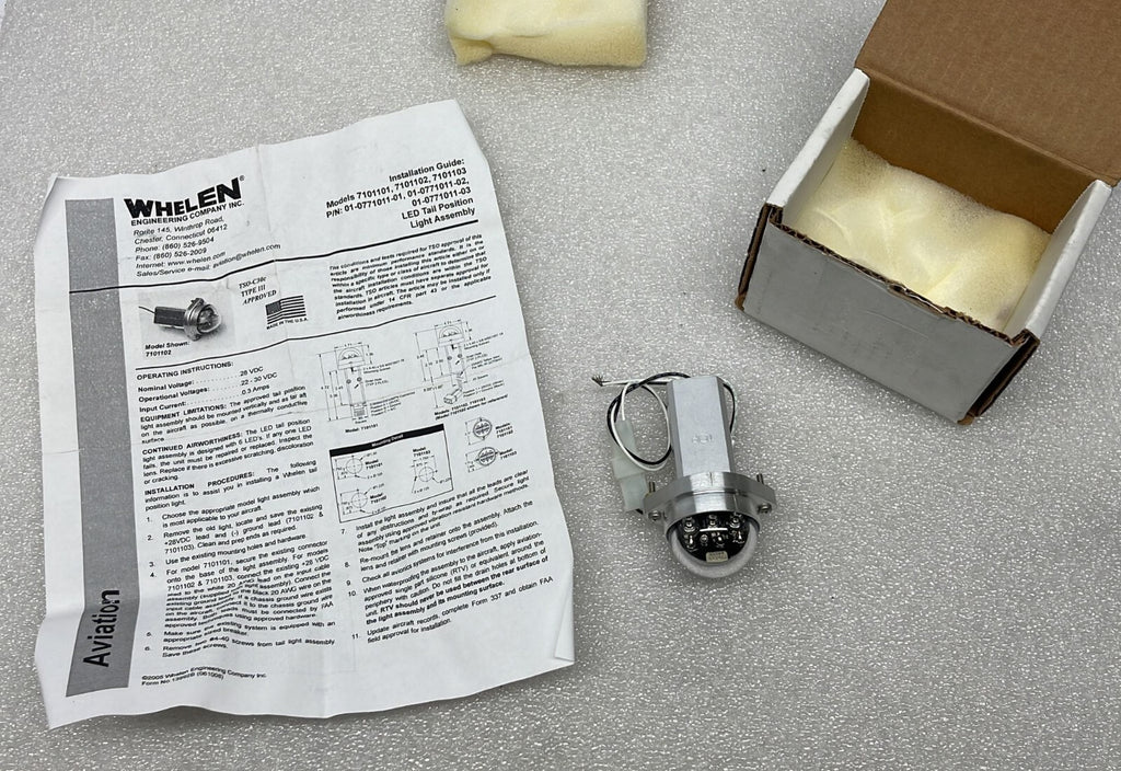 WHELEN Strobe Beacon 7101103 01-0771011-03 28VDC CESSNA LED TAIL POSITION LIGHT