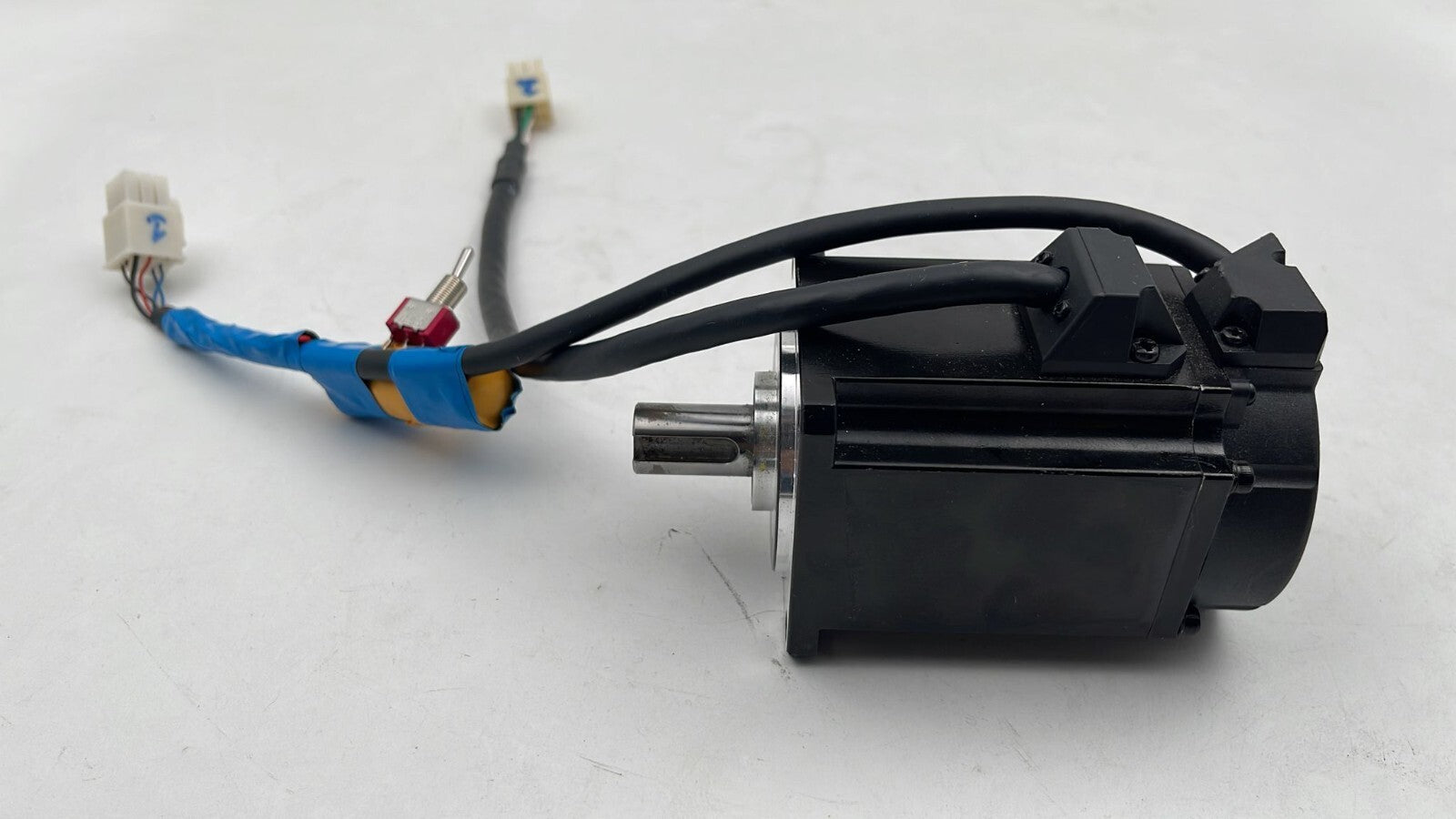 Tamagawa TBL-iS TSM3006N2057E200 AC Servo Motor 200V 2.9A