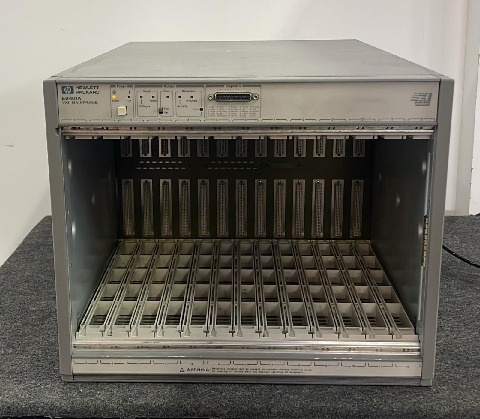 HP Agilent 75000 Series-C VXI Mainframe E8401A
