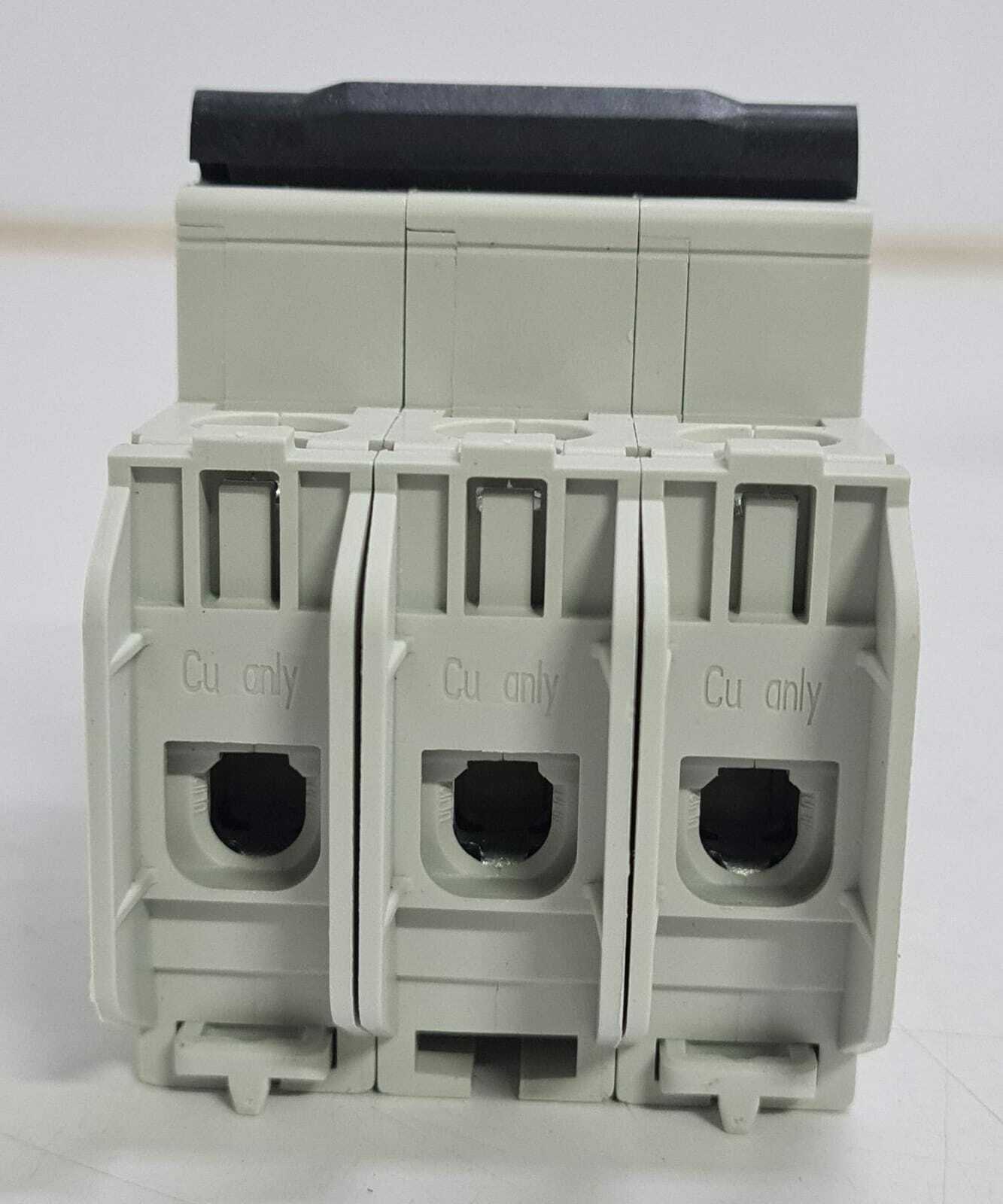 NEW - Schneider Electric Multi 9 C60 3P 25A 60181 Miniature Circuit Breaker