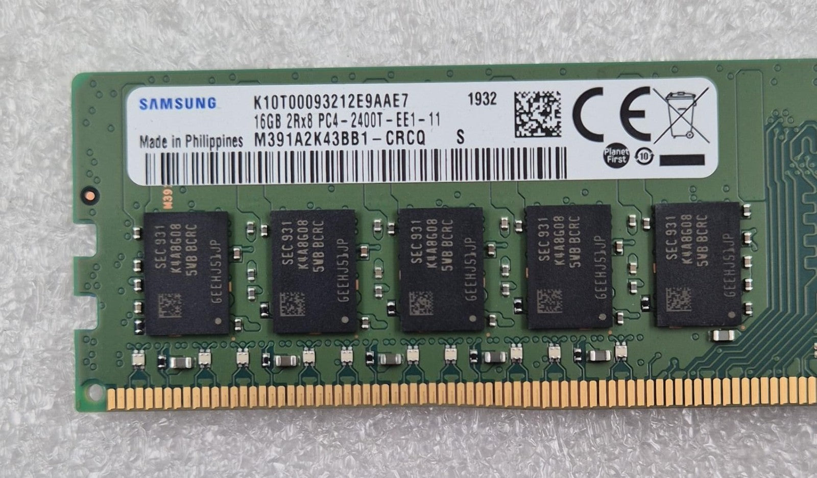 [LOT 4 PCS] SAMSUNG 16GB 2Rx8 PC4-2400T DDR4 M391A2K43BB1-CRCQ Server Memory RAM