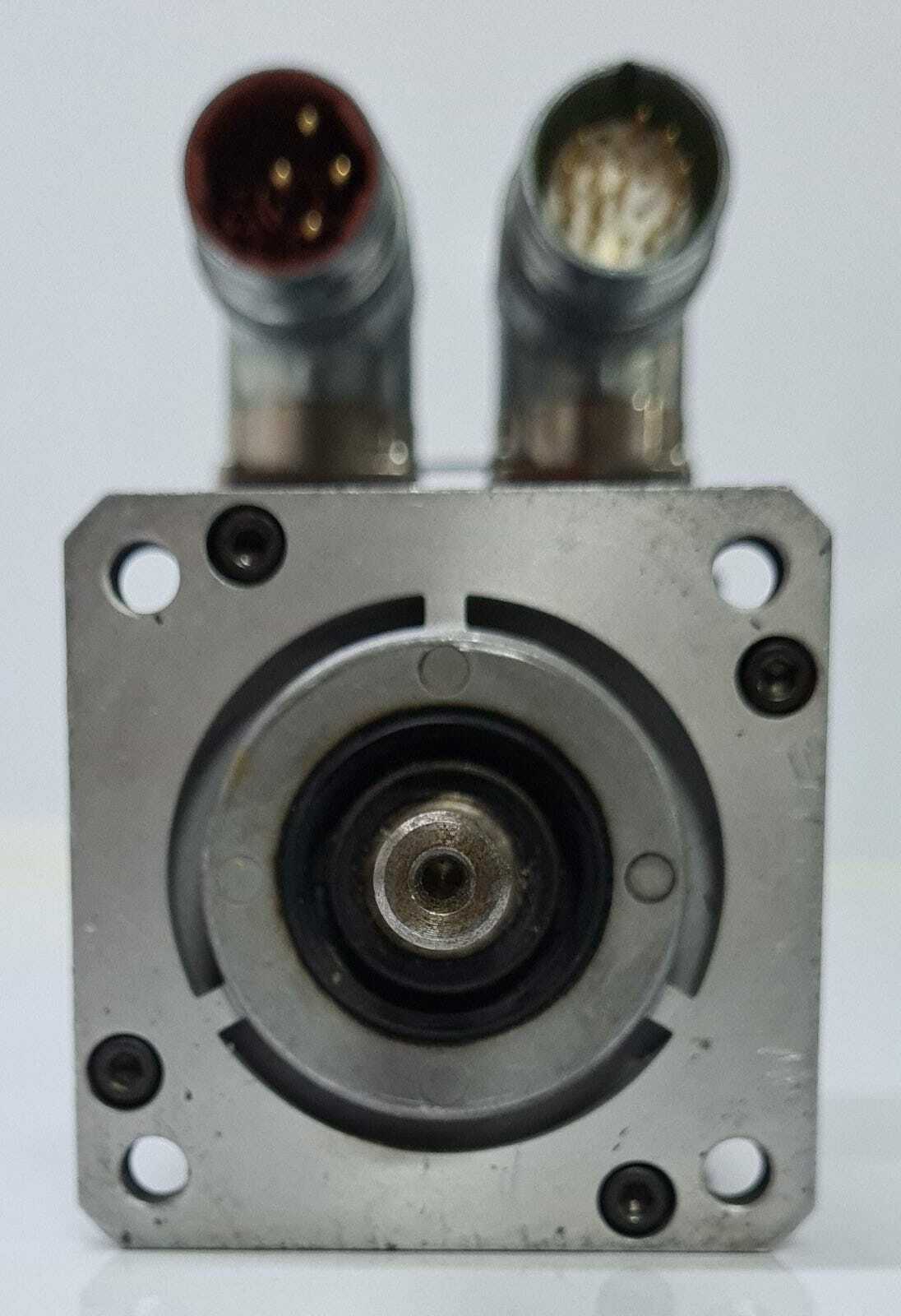 Kollmorgen GoldLine Xt MT1502A1- E2C1 Servo Motor