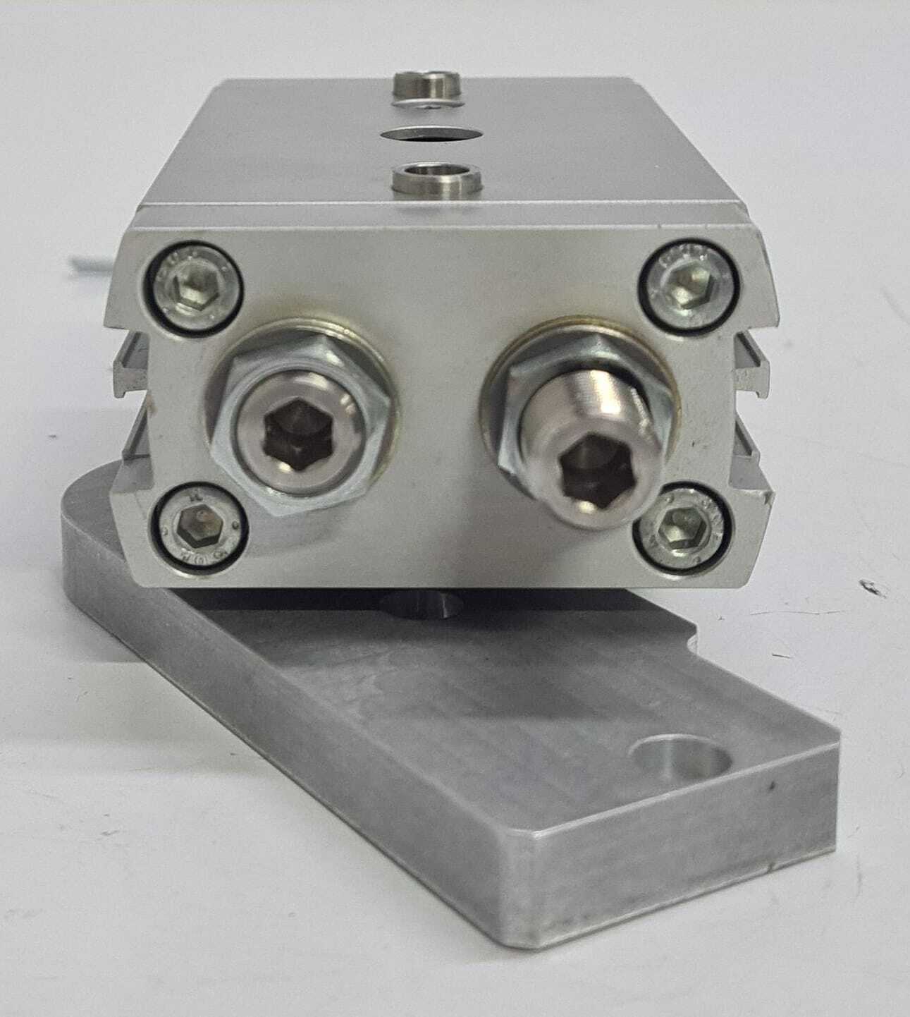 FESTO DRRD-20-180-FH-PA 1395606 KN02 PNEUMATIC Swing Cylinder