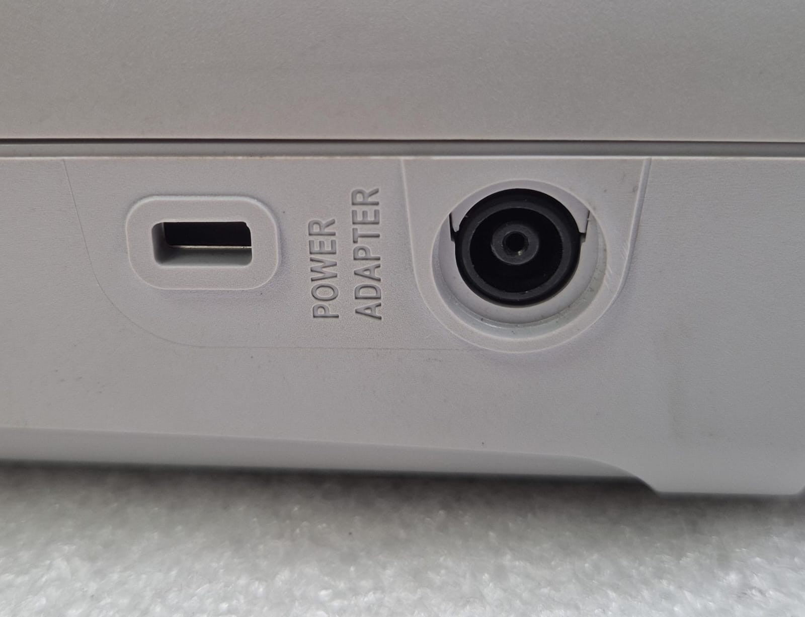 ROHDE & SCHWARZ R&S ZVH8 102452 Handheld Cable and Antenna Analyzer 100KHz-8GHz