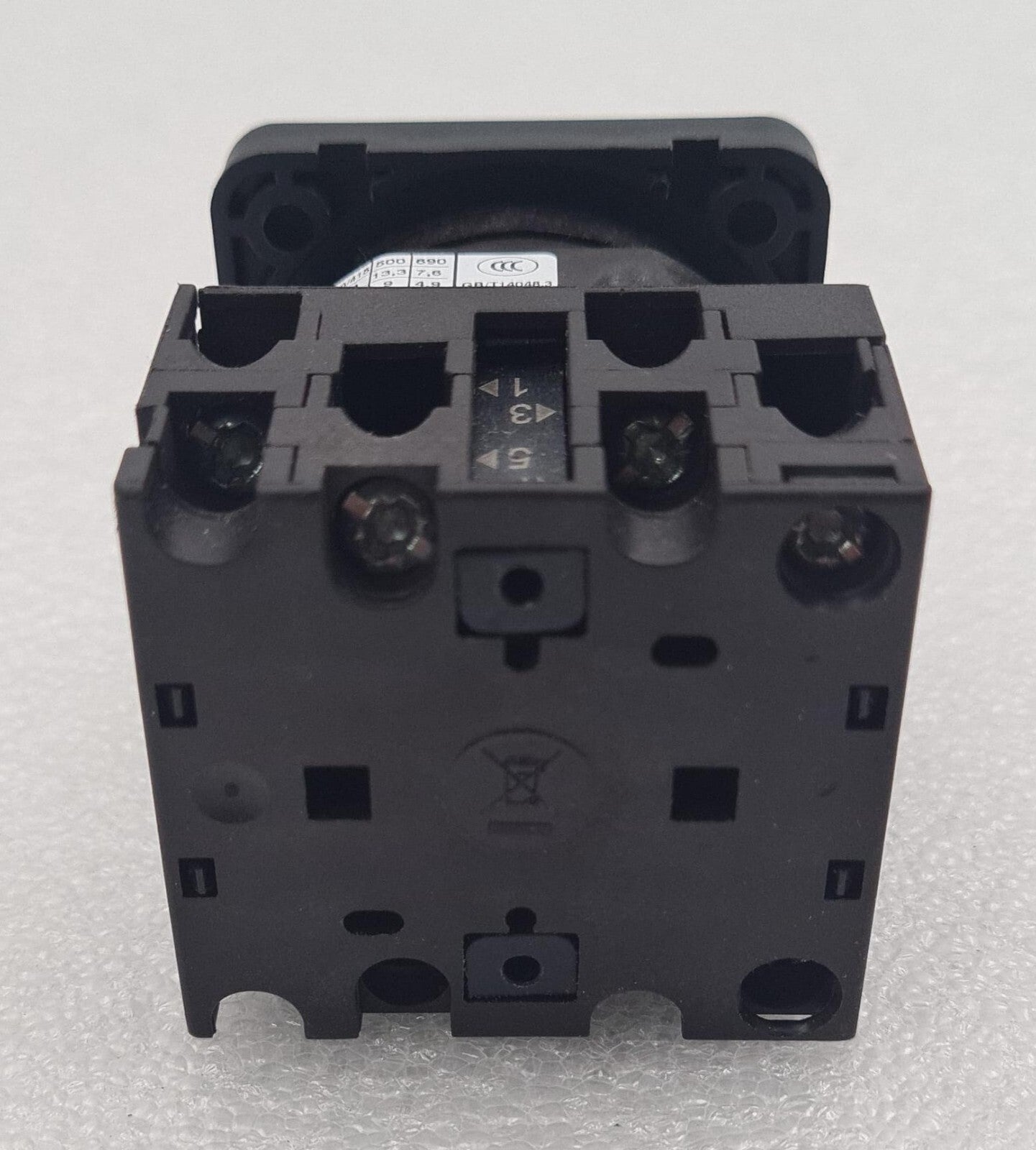 [LOT 7 PCS] Eaton T0-2-8211 IEC / EN 60947-3 Position Group Switch On Off UPS