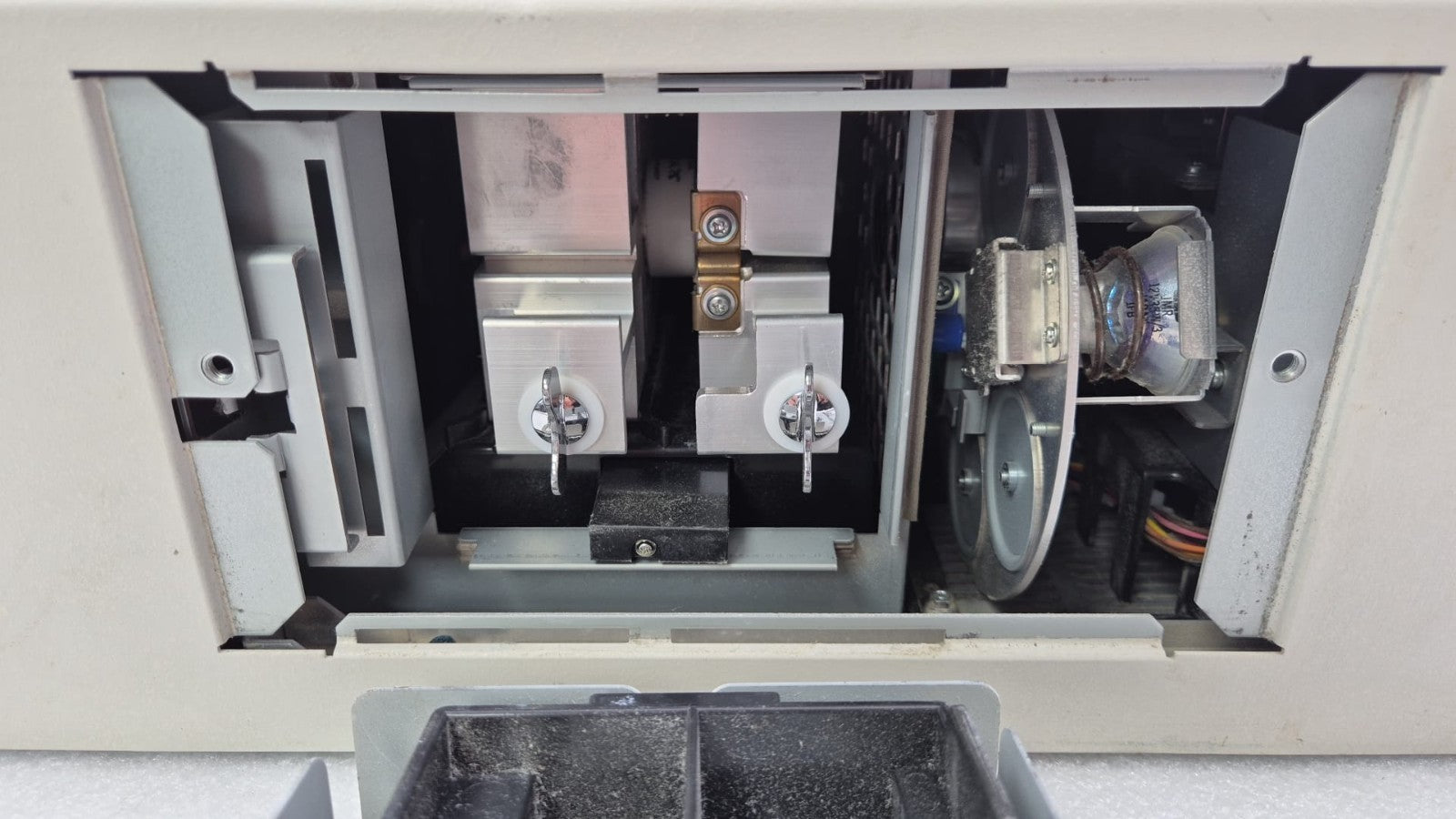 OLYMPUS EVIS EXERA II CLV-180 XENON LIGHT SOURCE