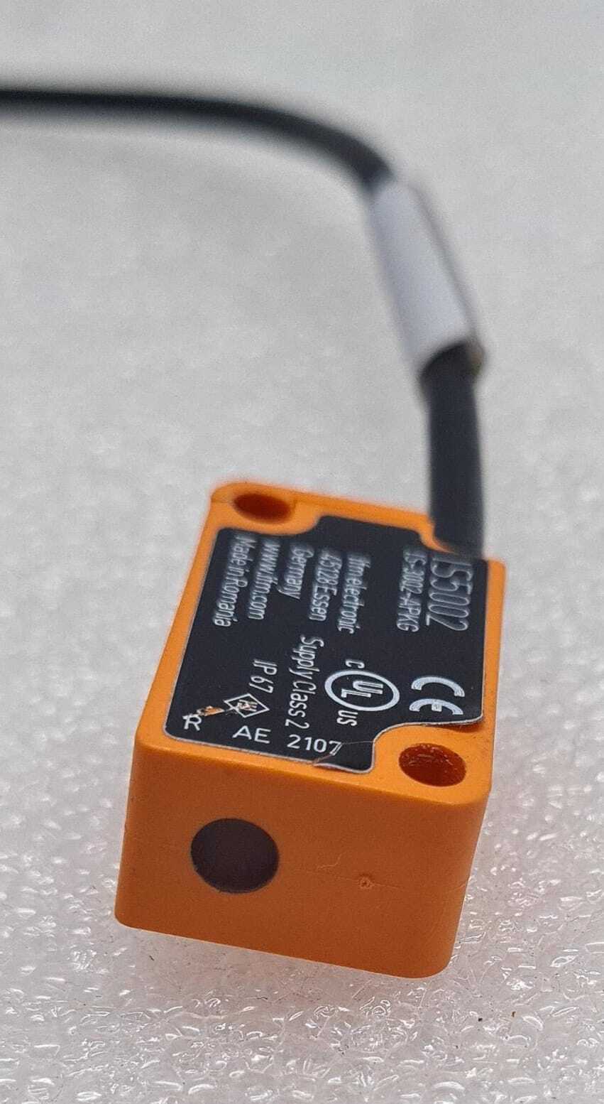 [LOT OF 3] ifm Electronic IS5002 IS-3002-APKG Proximity Switch Sensor