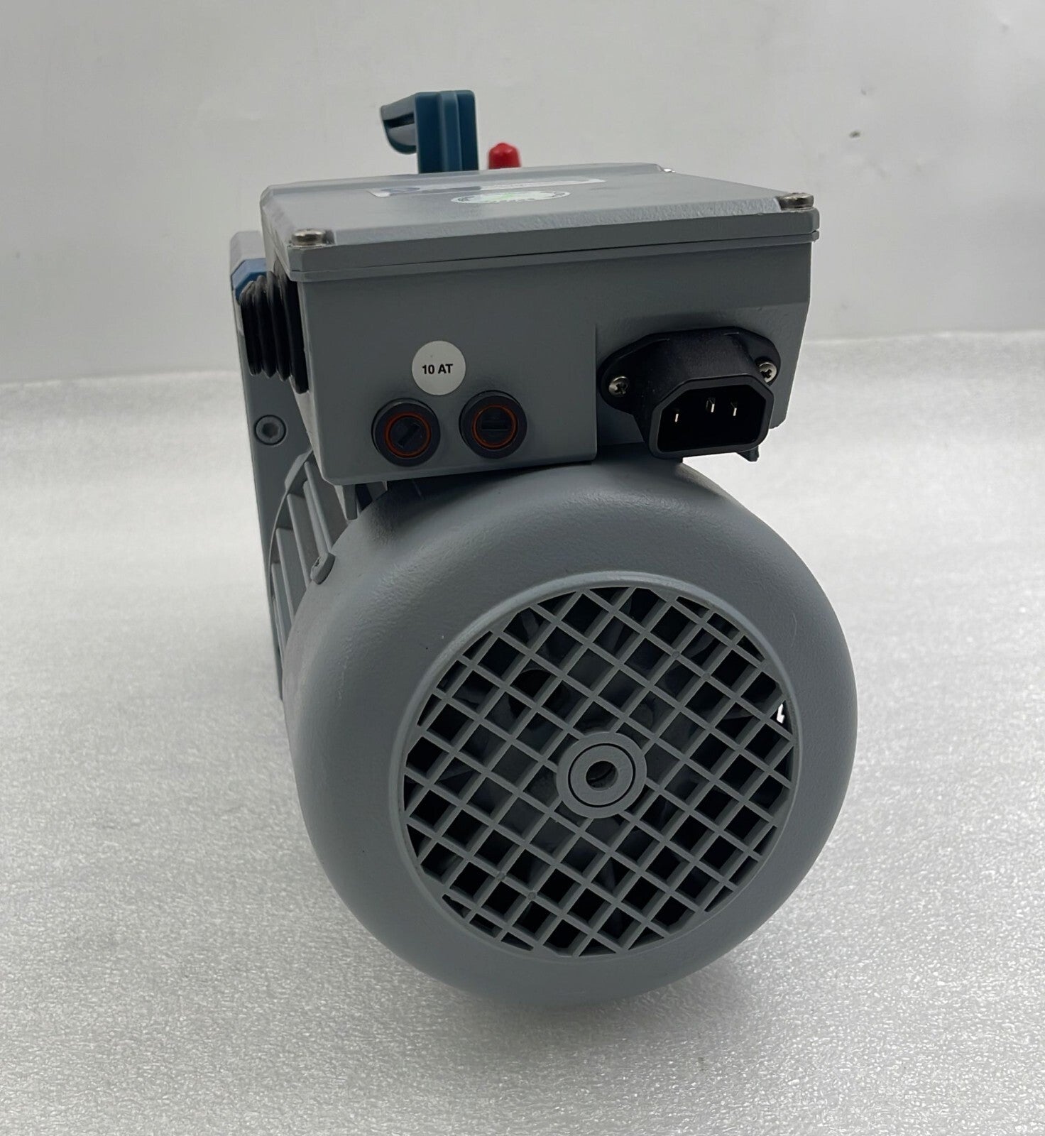 Vacuubrand RE 6W Rotary Vane Vacuum Pump YEAR 2014/06