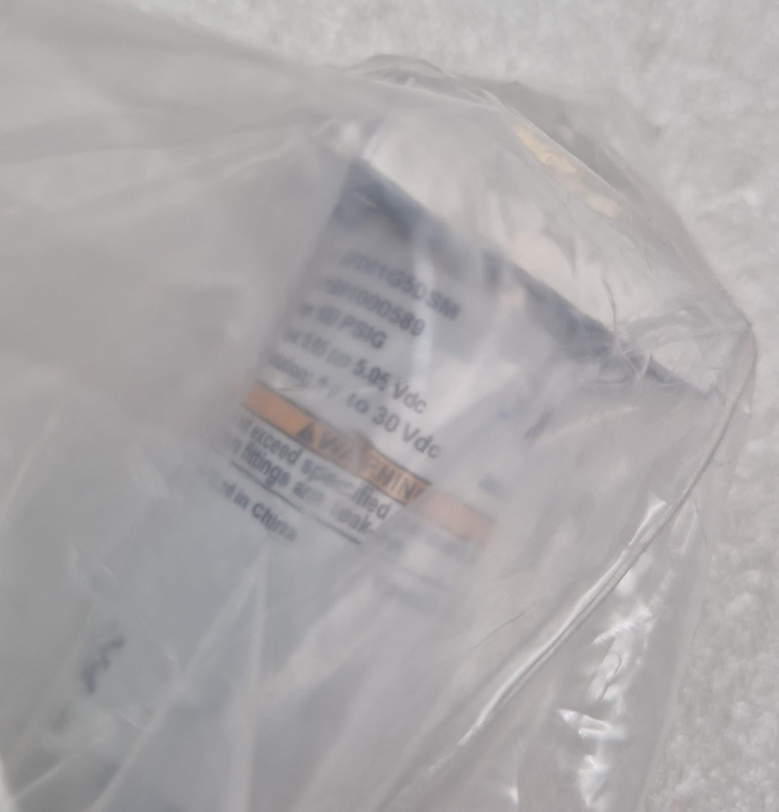 Parker Veriflo Valve W/ Swagelok PGU-50-P100 & BROOKS GFD01G5DSM SolidSense ASSY