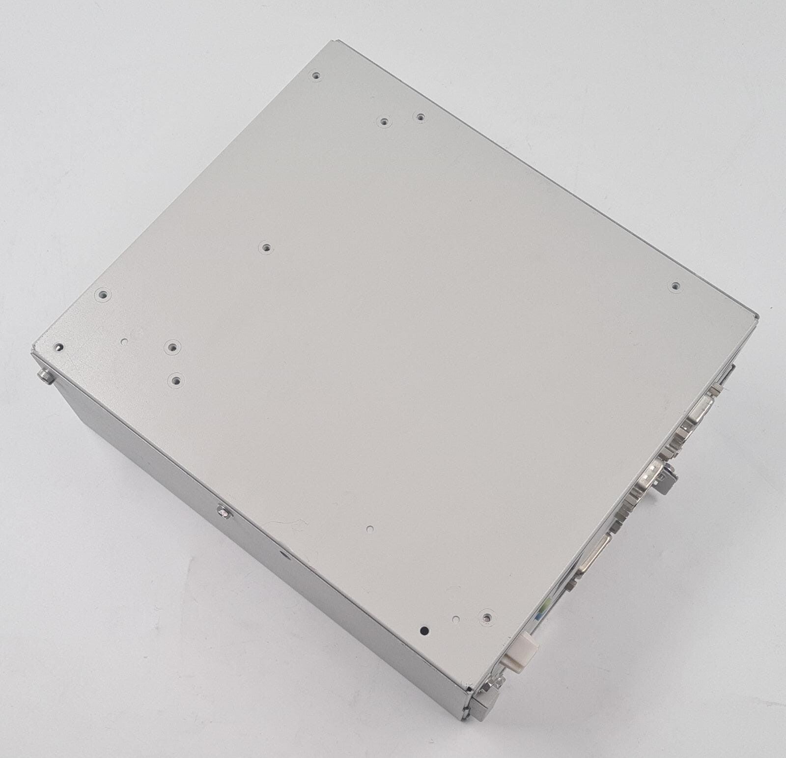 RICOH iC1820 R033-20 Mini PC Computer Windows XP Pro For CNC