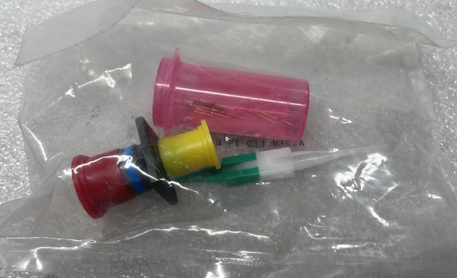 [LOT OF 4] NEW Sealed - Amphenol  D38999/20WA35PN Circular Mil Spec Connector