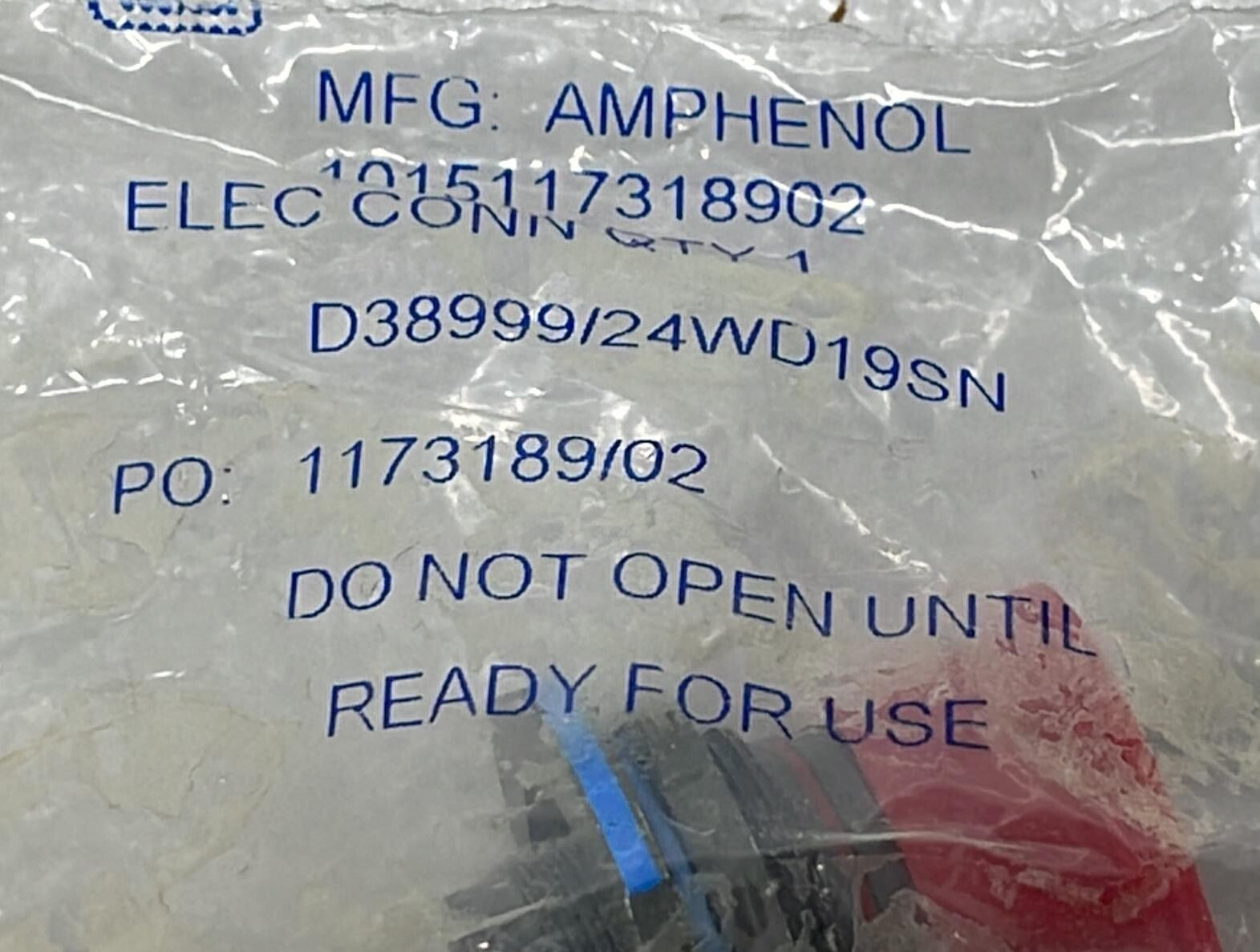 [LOT OF 4] NEW Sealed - Amphenol  D38999/24WD19SN Circular Mil Spec Connector