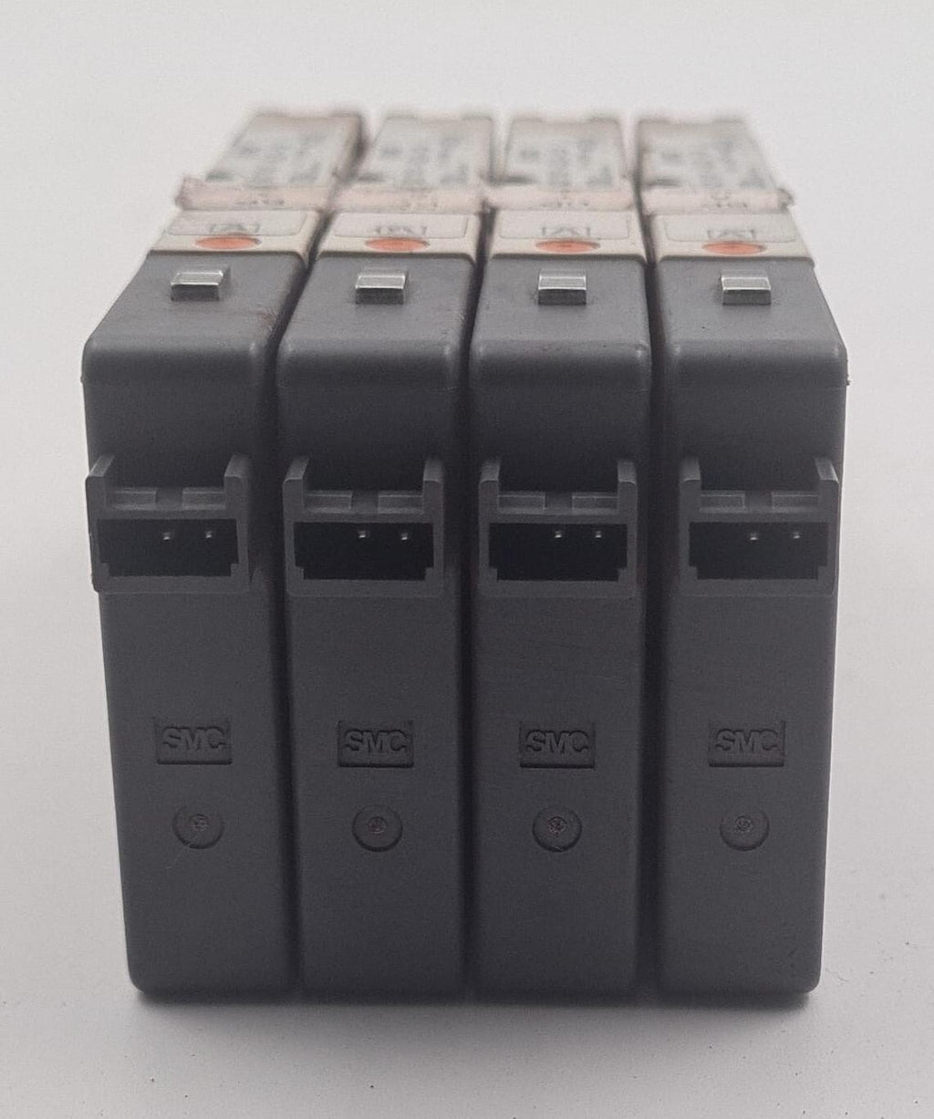 [LOT OF 4] SMC solenoid valve Bank 4* SQ1141-5LO-C4