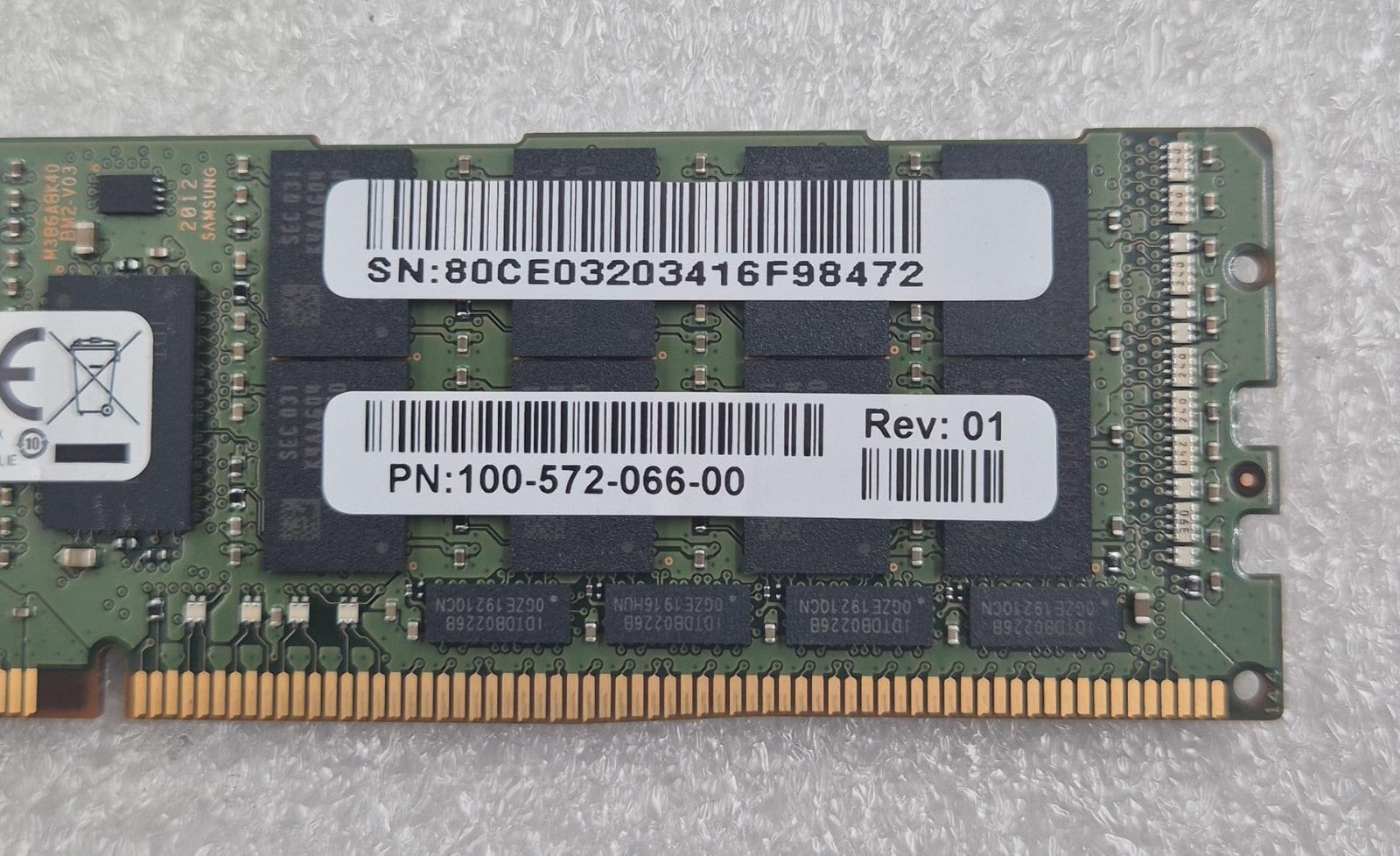 SAMSUNG 64GB 4DRx4 PC4-2666V M386A8K40BM2-CTD7Y Server Memory RAM 100-572-066-00