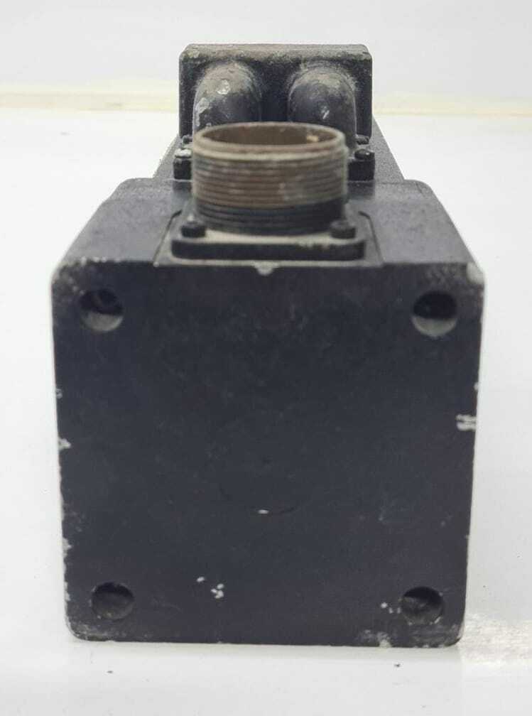 KOLLMORGEN Goldline Servomotor Encoder Commutated B-206-C-94-095 Motor