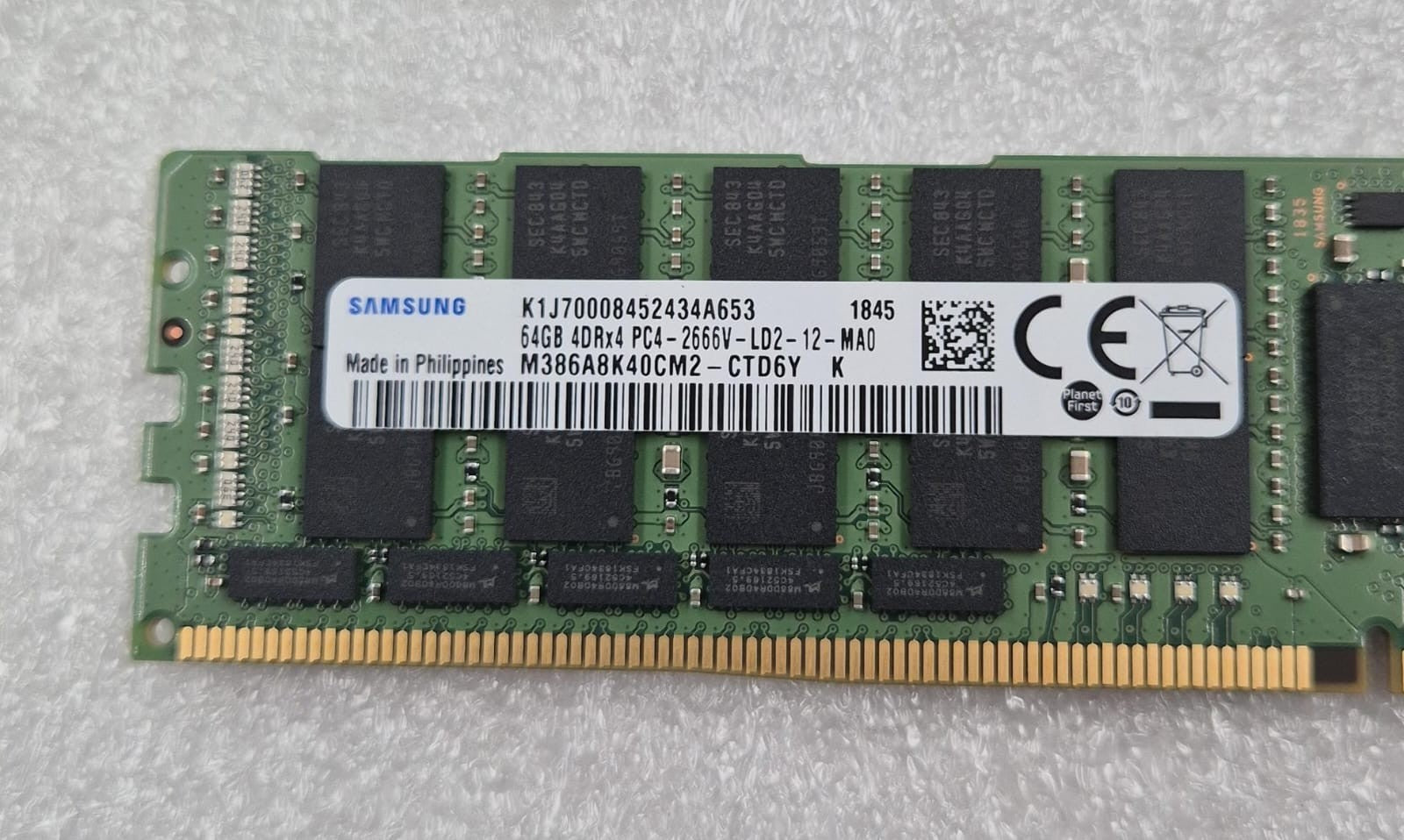 SAMSUNG 64GB 4DRx4 PC4-2666V M386A8K40CM2-CTD6Y Server Memory RAM LENOVO 01DE975