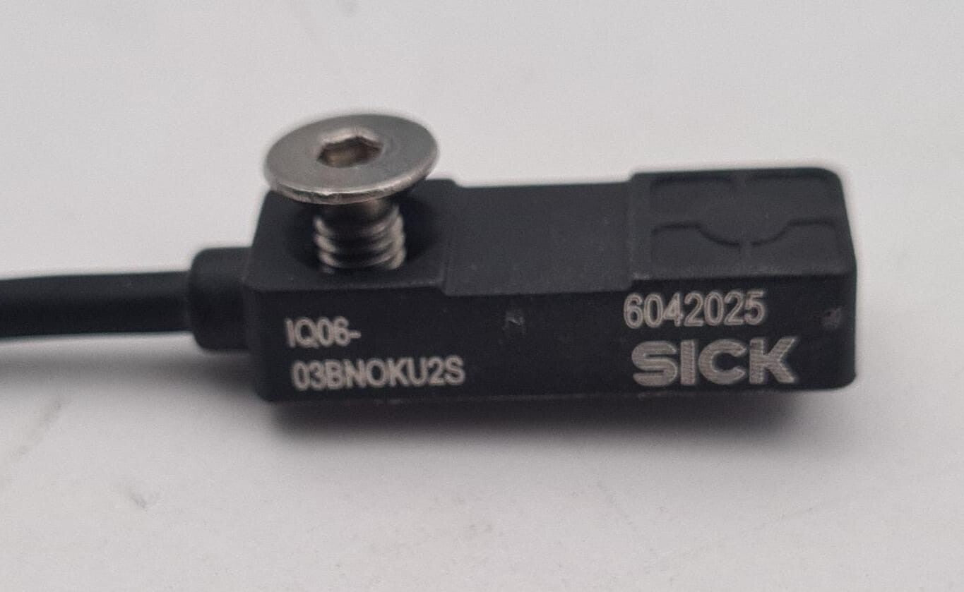 [LOT OF 4] SICK IQ06-03BNOKU2S 6042025 Proximity Switch Sensor