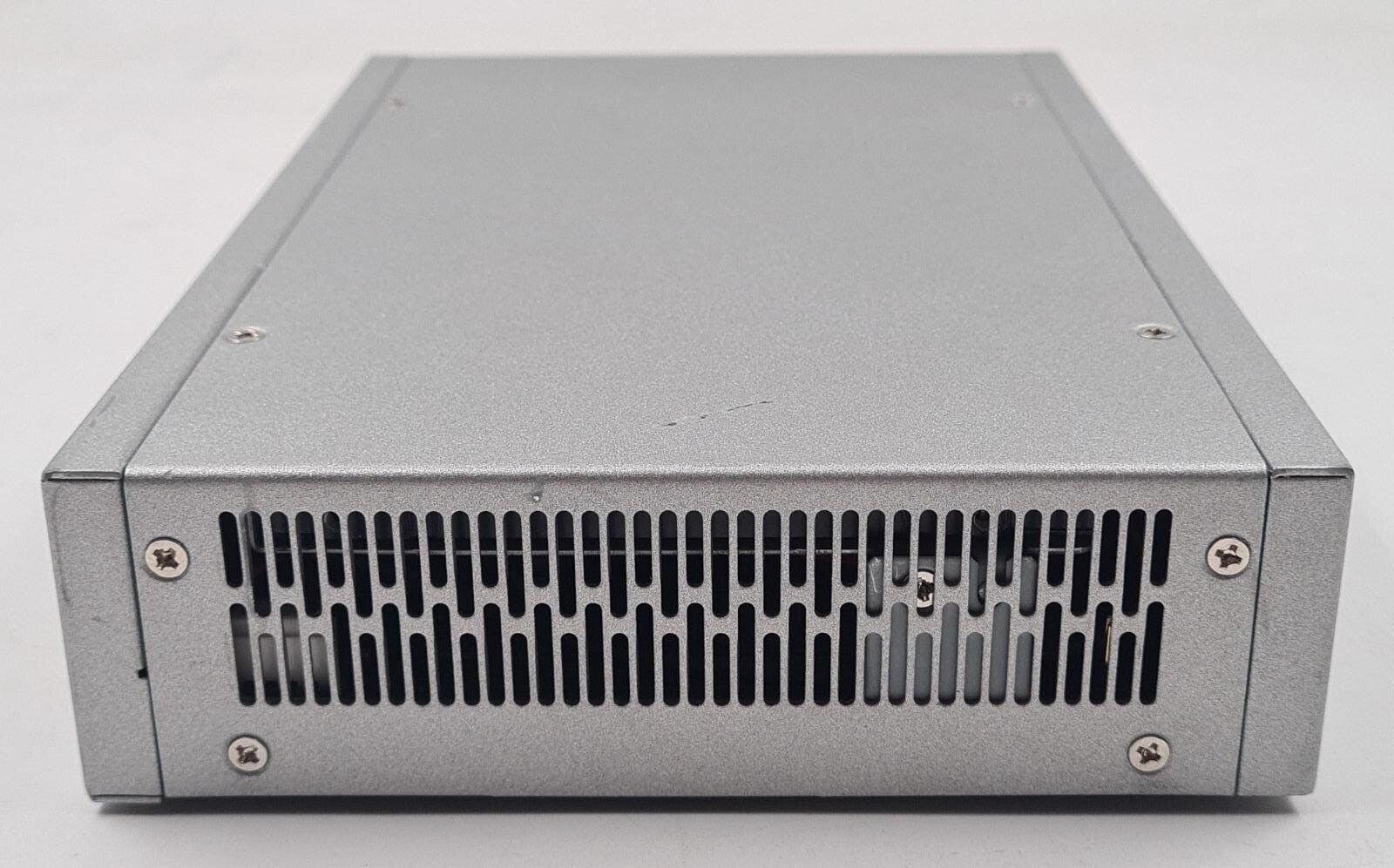 AXIOMTEK SX-50 Server Xpress NA-813-D4GI-RC 4 LAN ports 2 USB Network Appliance