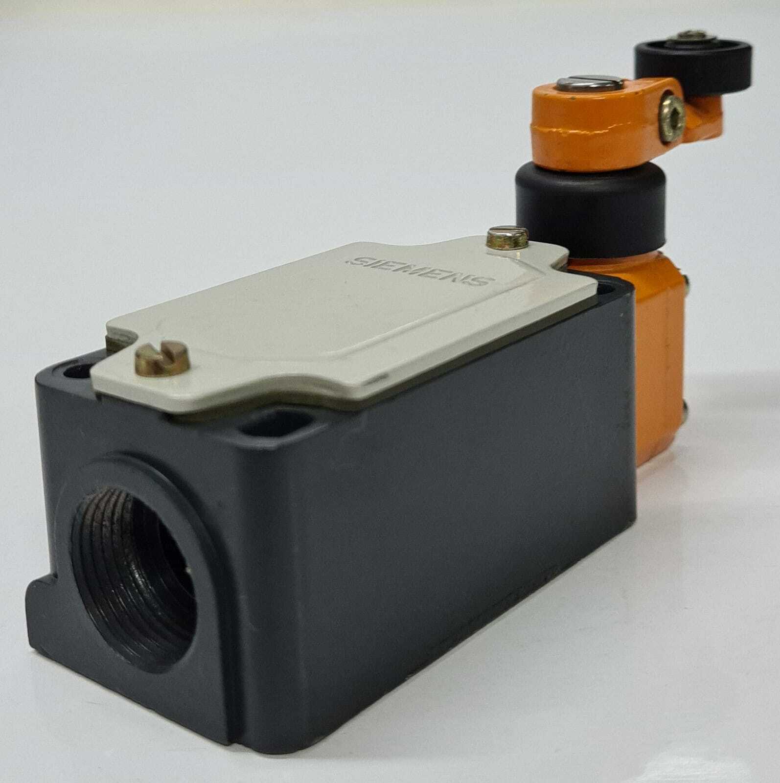 Siemens 3SE3 120- 0J Position / limit switch, 230 V 6A